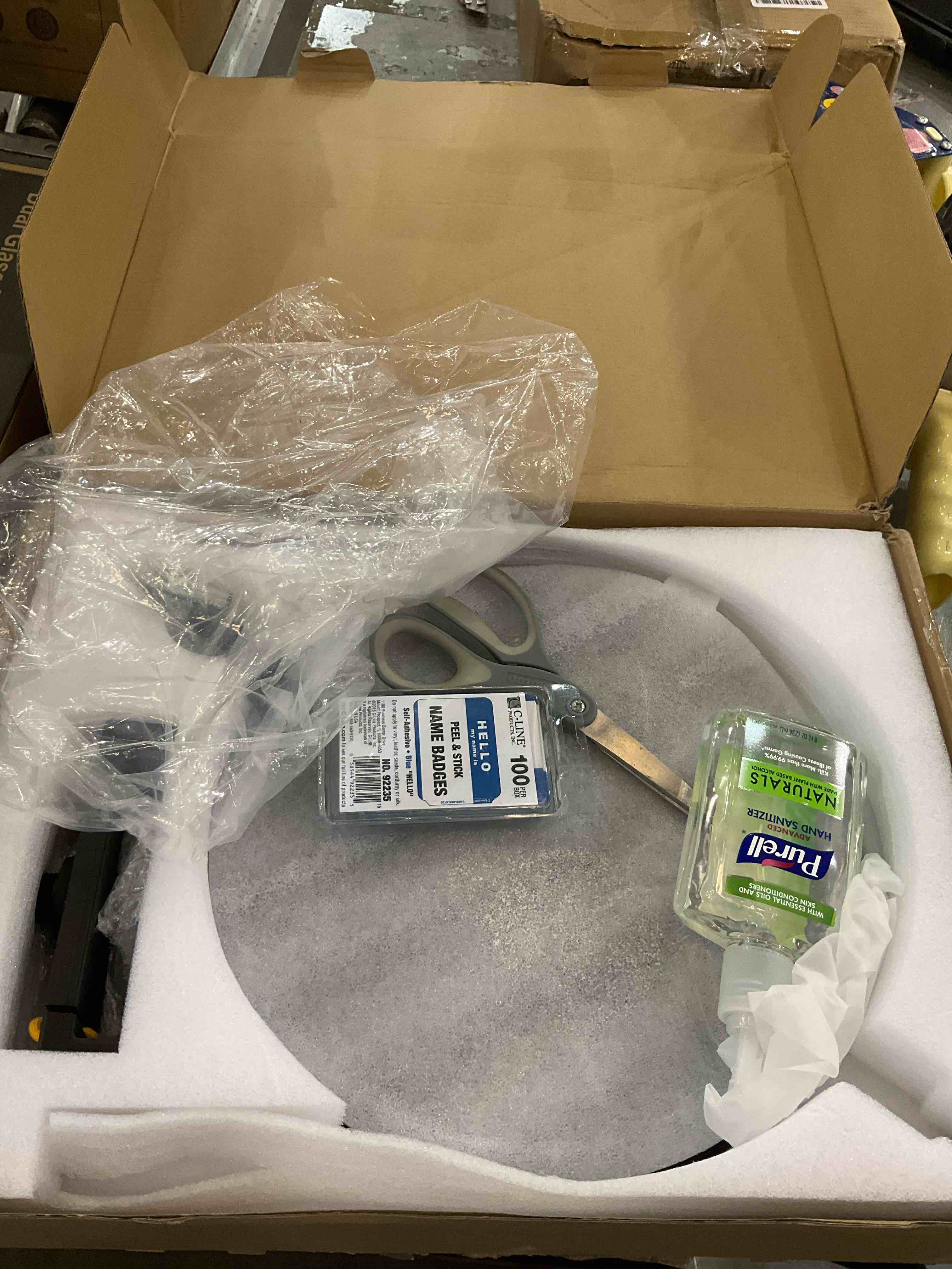 https://s3.amazonaws.com/lotting-images-prod/BargainHunt/EXS01538811_1715004853902.jpeg