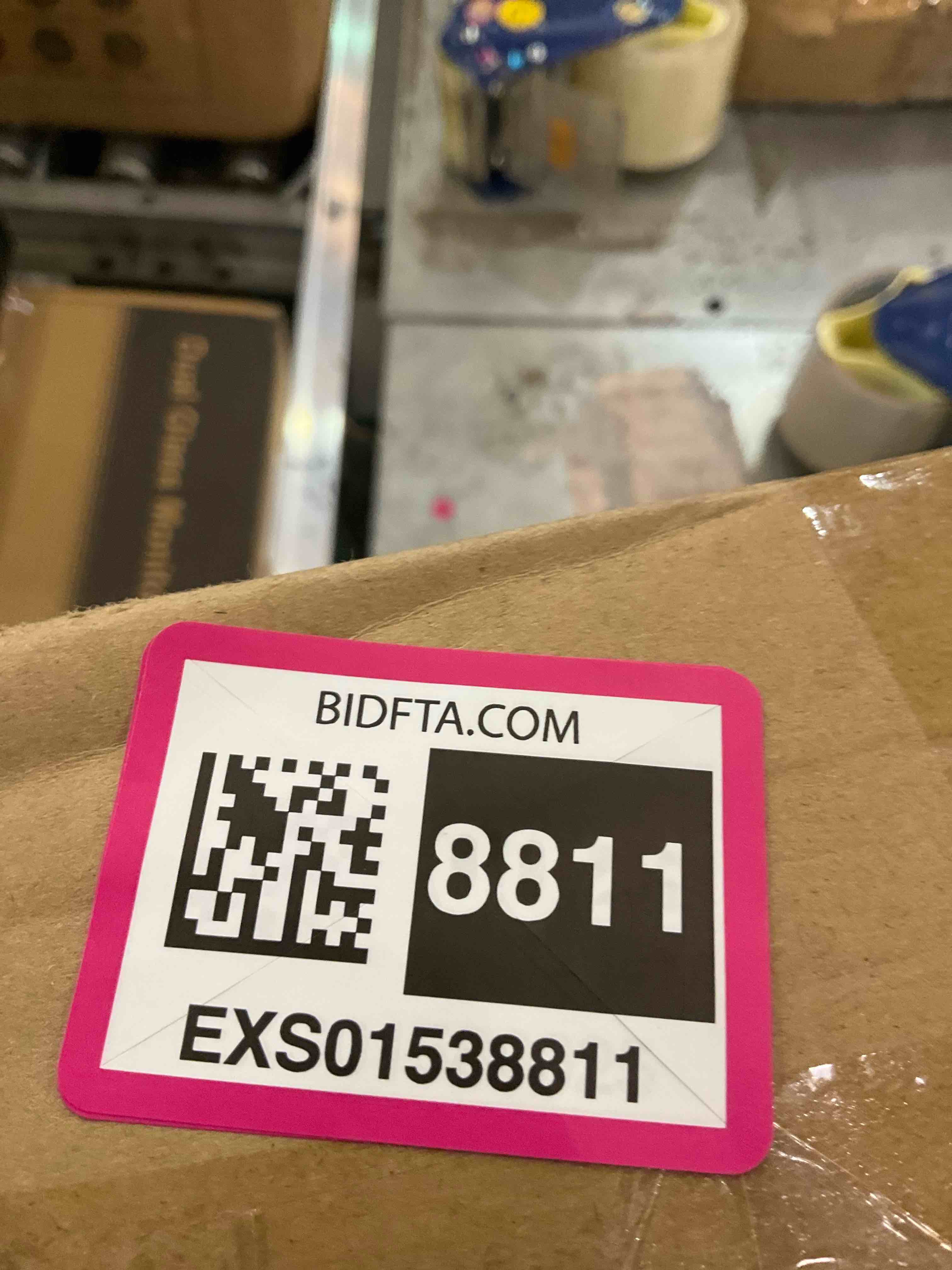 https://s3.amazonaws.com/lotting-images-prod/BargainHunt/EXS01538811_1715004913590.jpeg