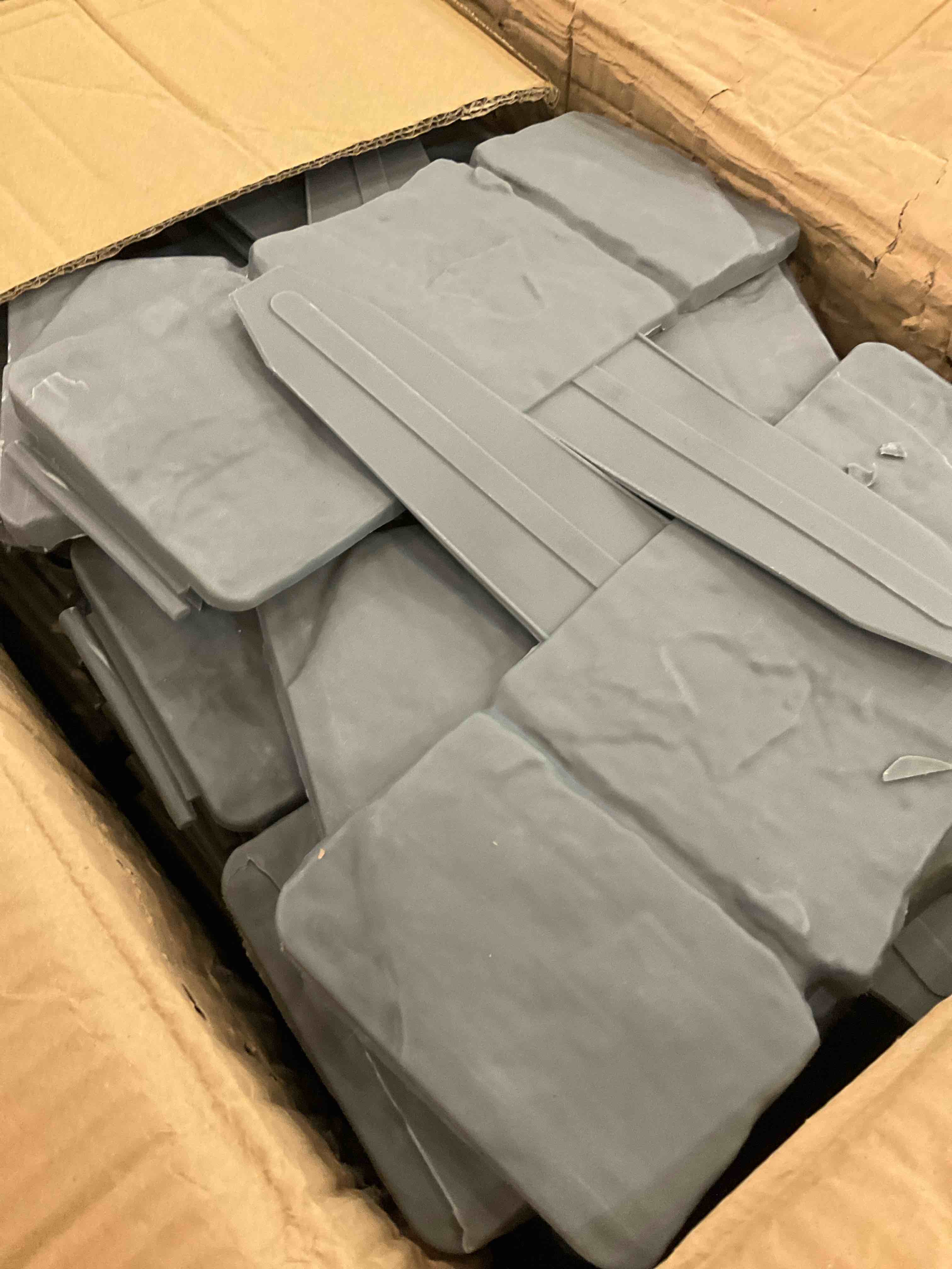 https://s3.amazonaws.com/lotting-images-prod/BargainHunt/EXS01538835_1715007986562.jpeg
