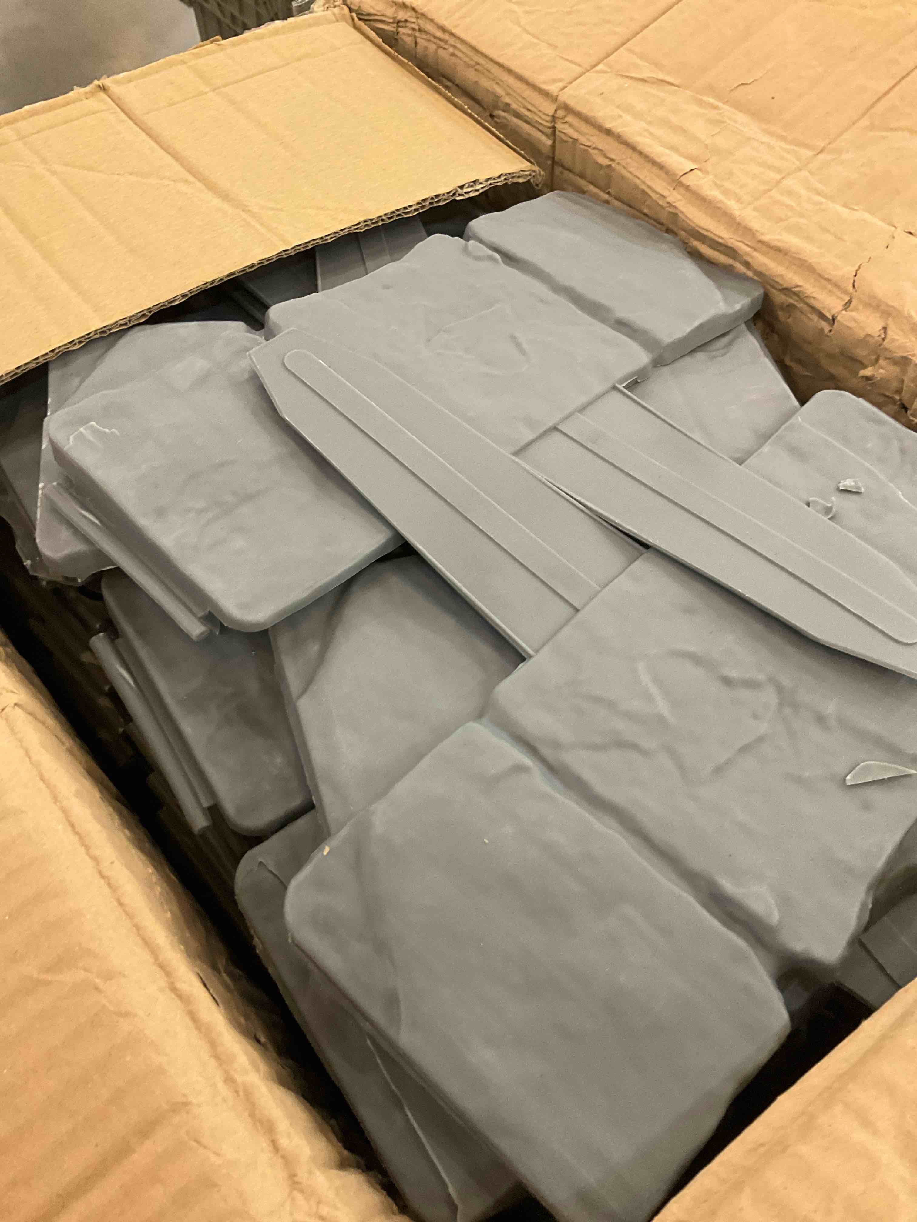 https://s3.amazonaws.com/lotting-images-prod/BargainHunt/EXS01538835_1715007988423.jpeg