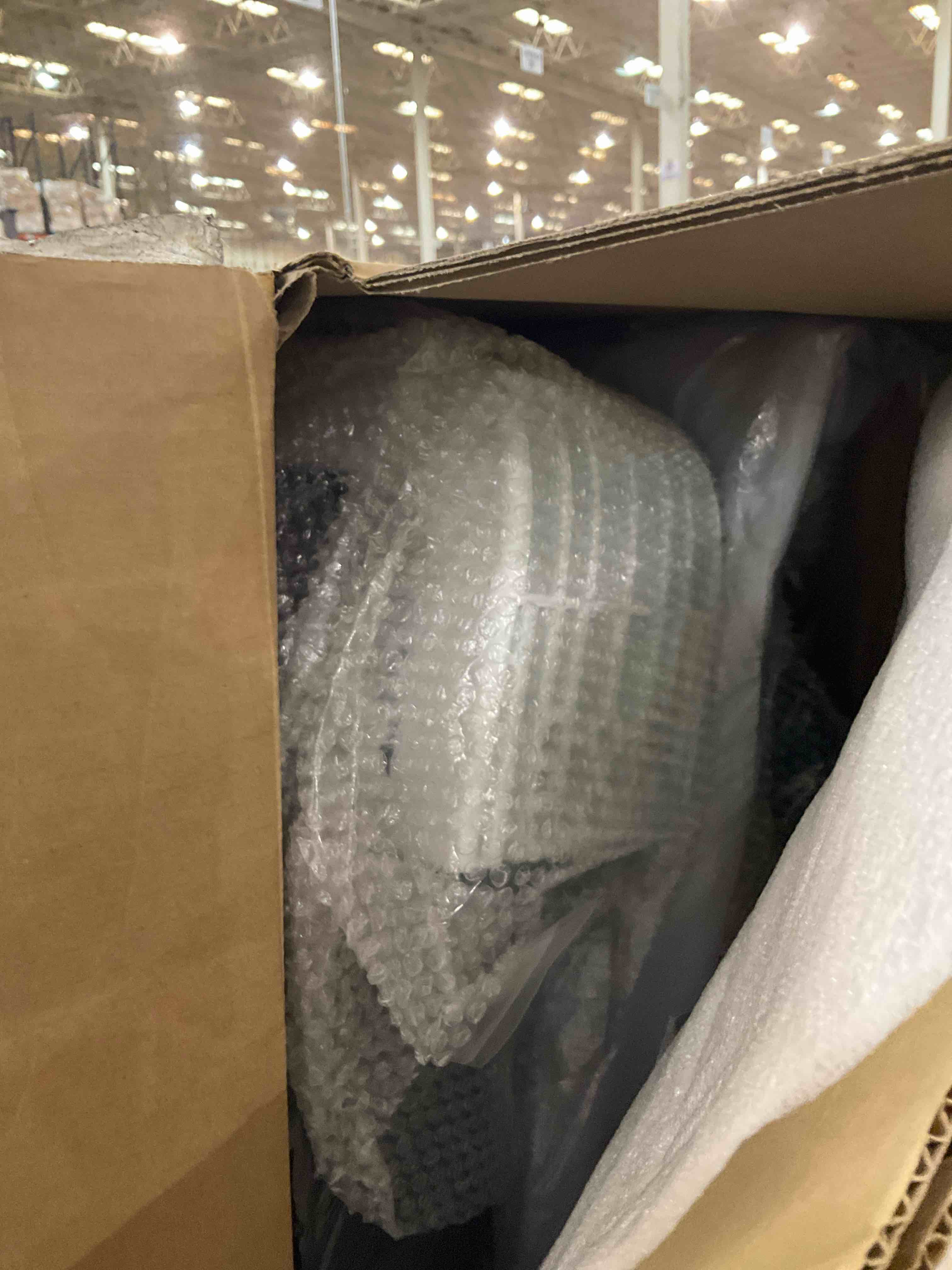 https://s3.amazonaws.com/lotting-images-prod/BargainHunt/EXS01538858_1715013458514.jpeg