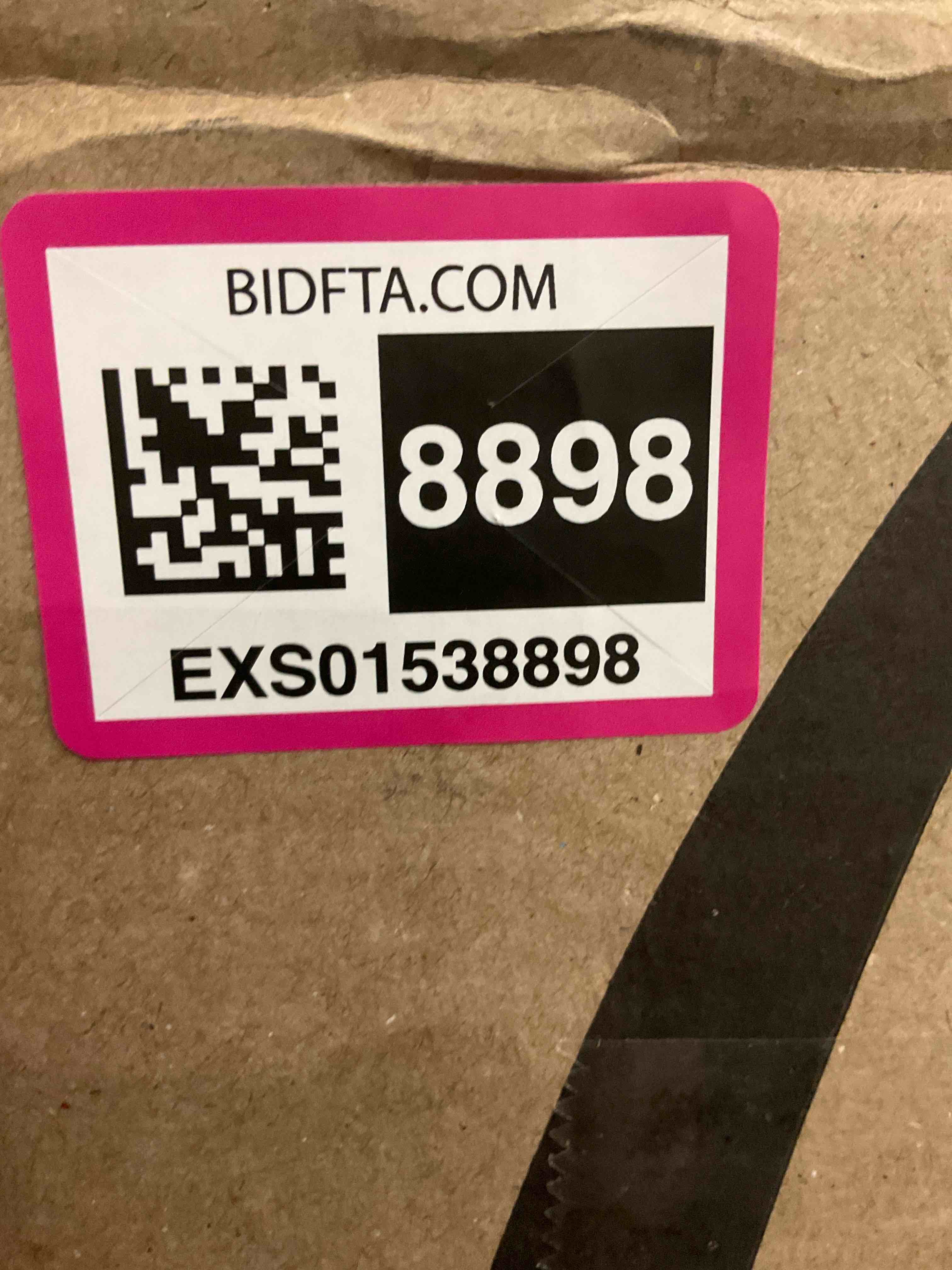 https://s3.amazonaws.com/lotting-images-prod/BargainHunt/EXS01538898_1715019864045.jpeg