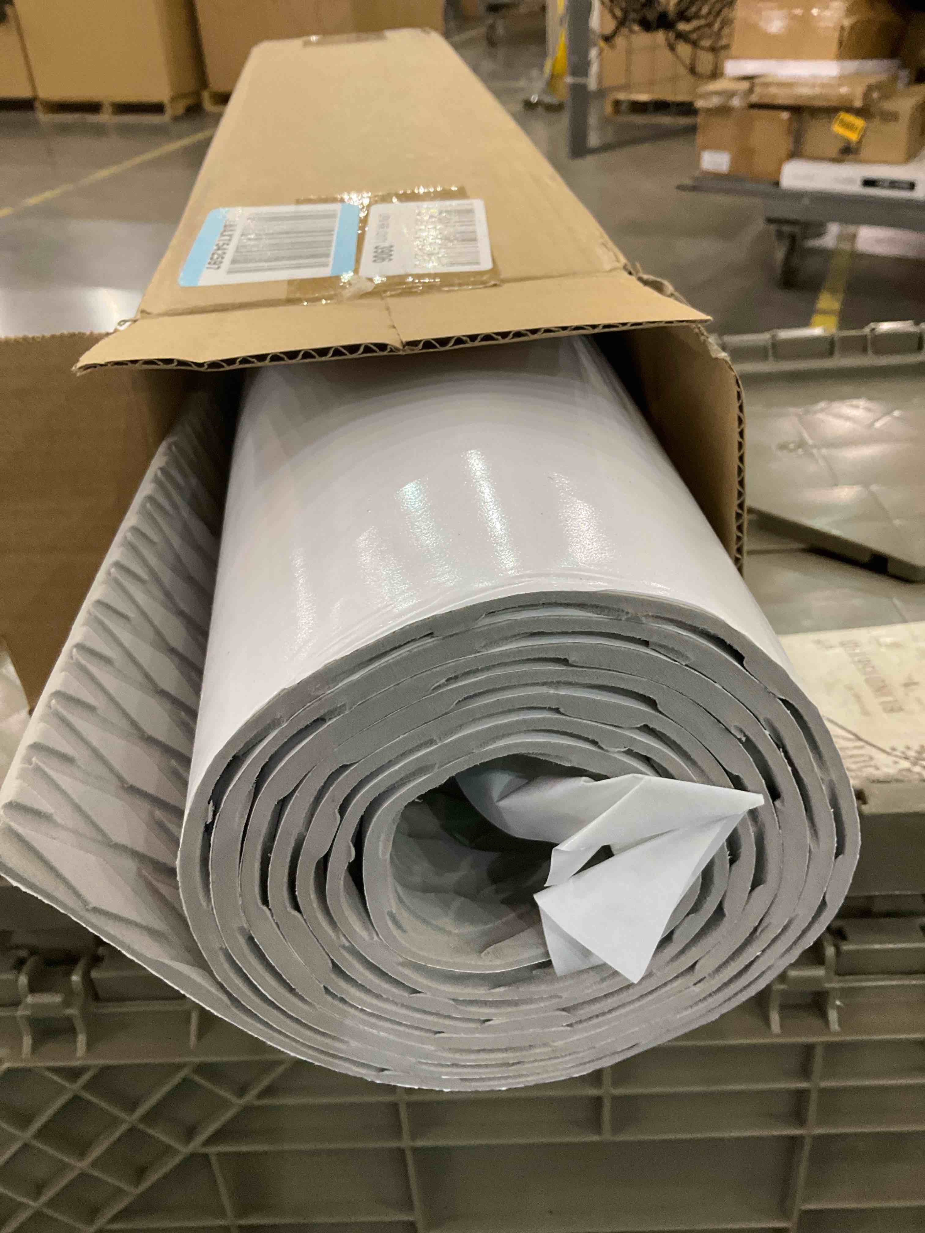 https://s3.amazonaws.com/lotting-images-prod/BargainHunt/EXS01538990_1715090108861.jpeg