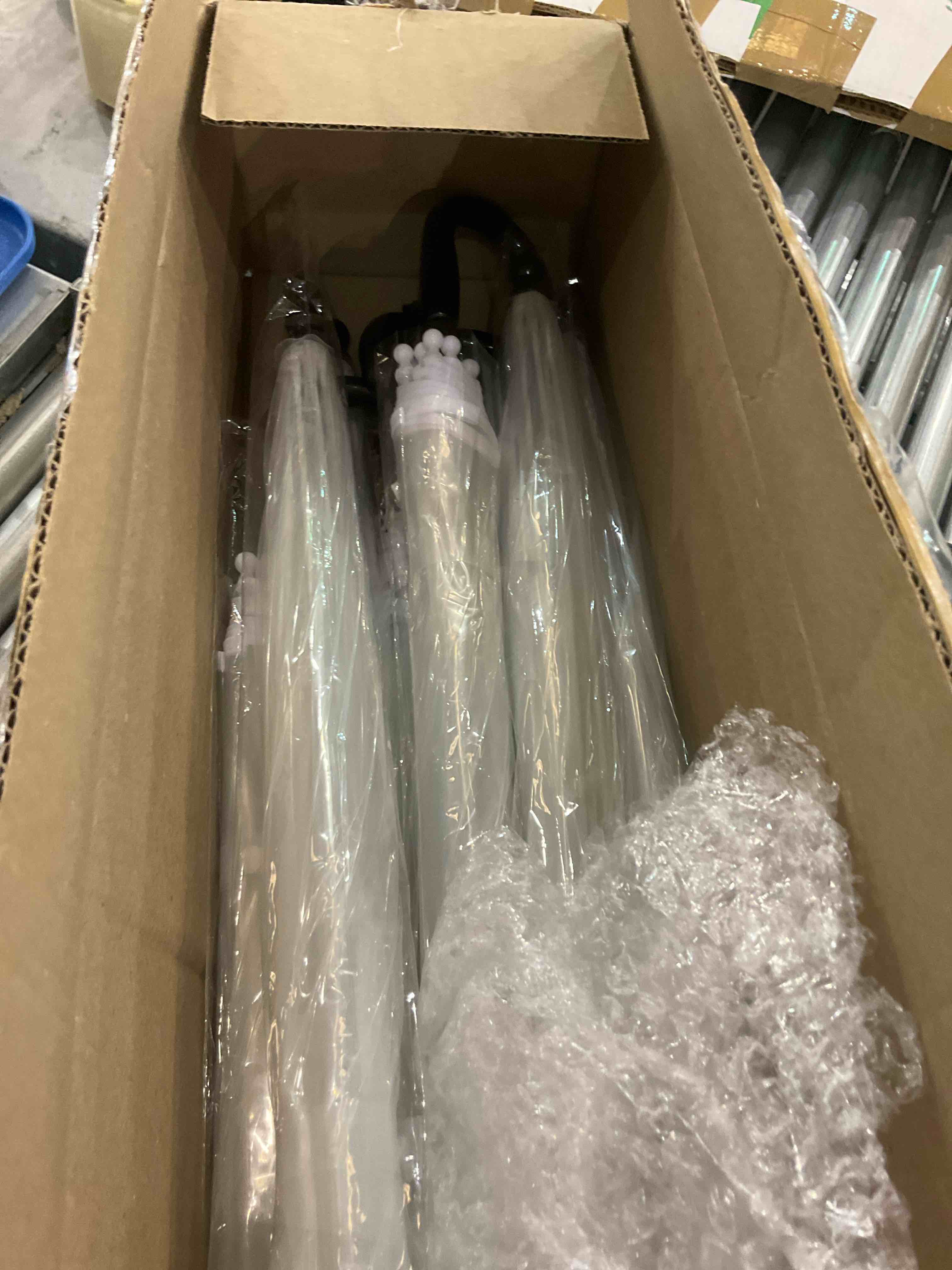https://s3.amazonaws.com/lotting-images-prod/BargainHunt/EXS01539019_1715107281382.jpeg
