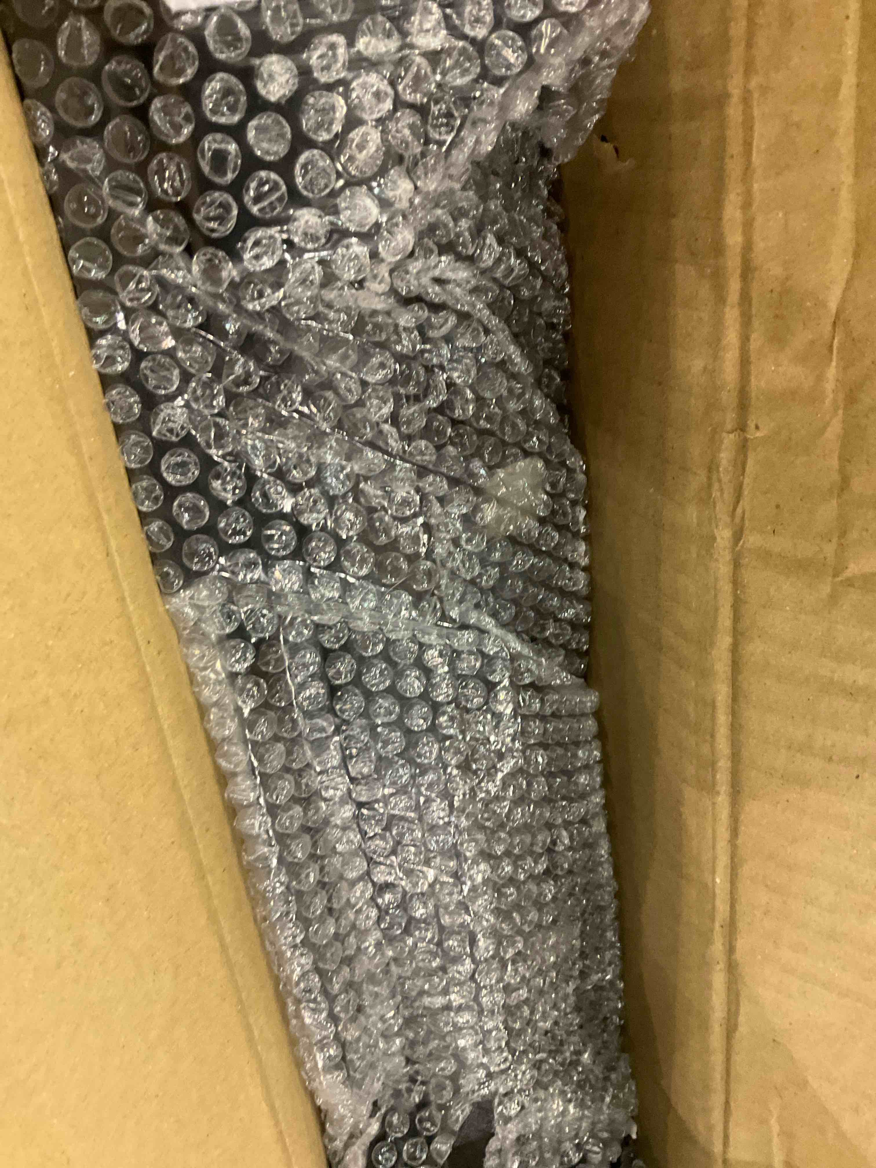 https://s3.amazonaws.com/lotting-images-prod/BargainHunt/EXS01539033_1715167395122.jpeg