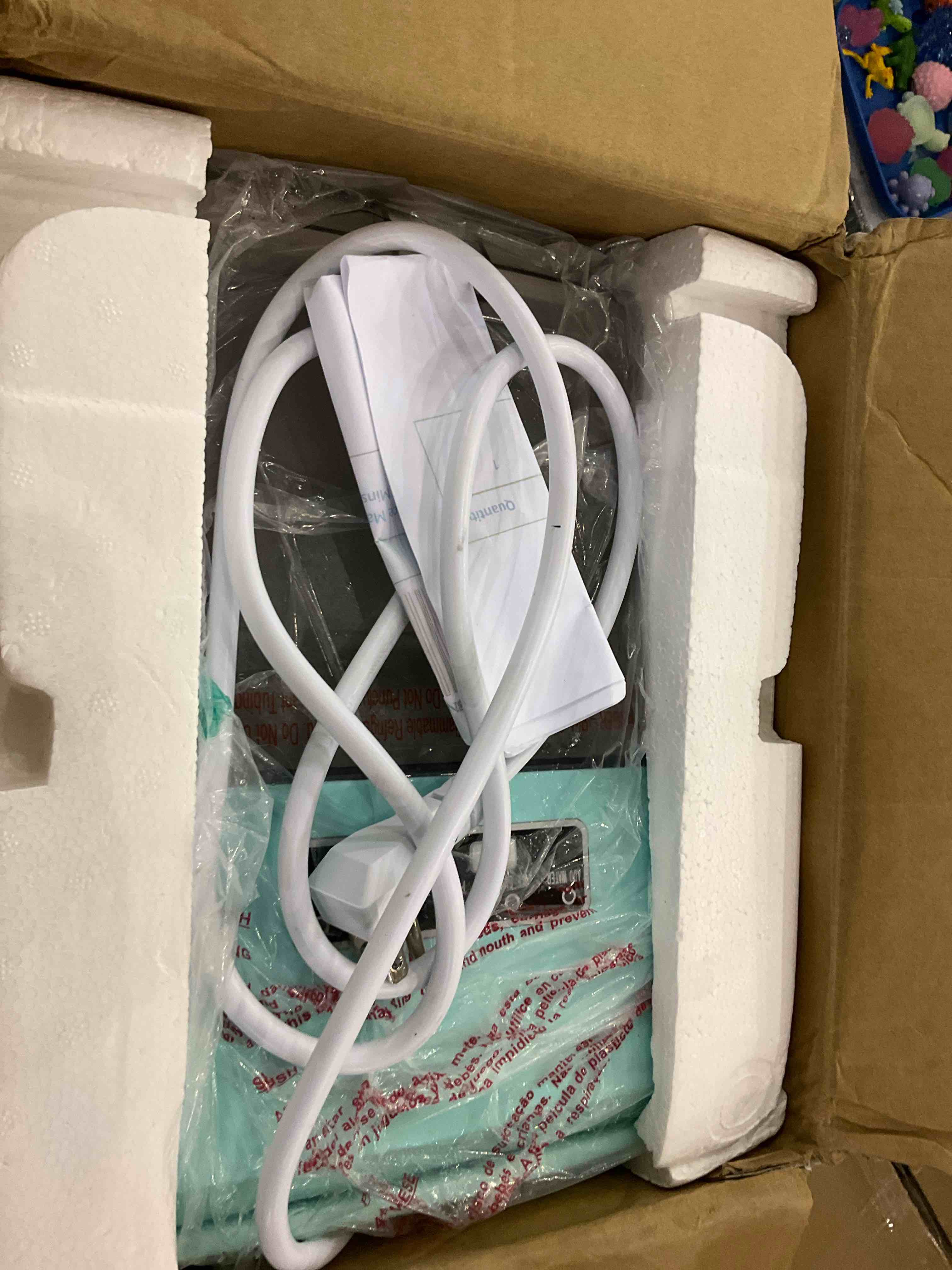 https://s3.amazonaws.com/lotting-images-prod/BargainHunt/EXS01539043_1715168777729.jpeg