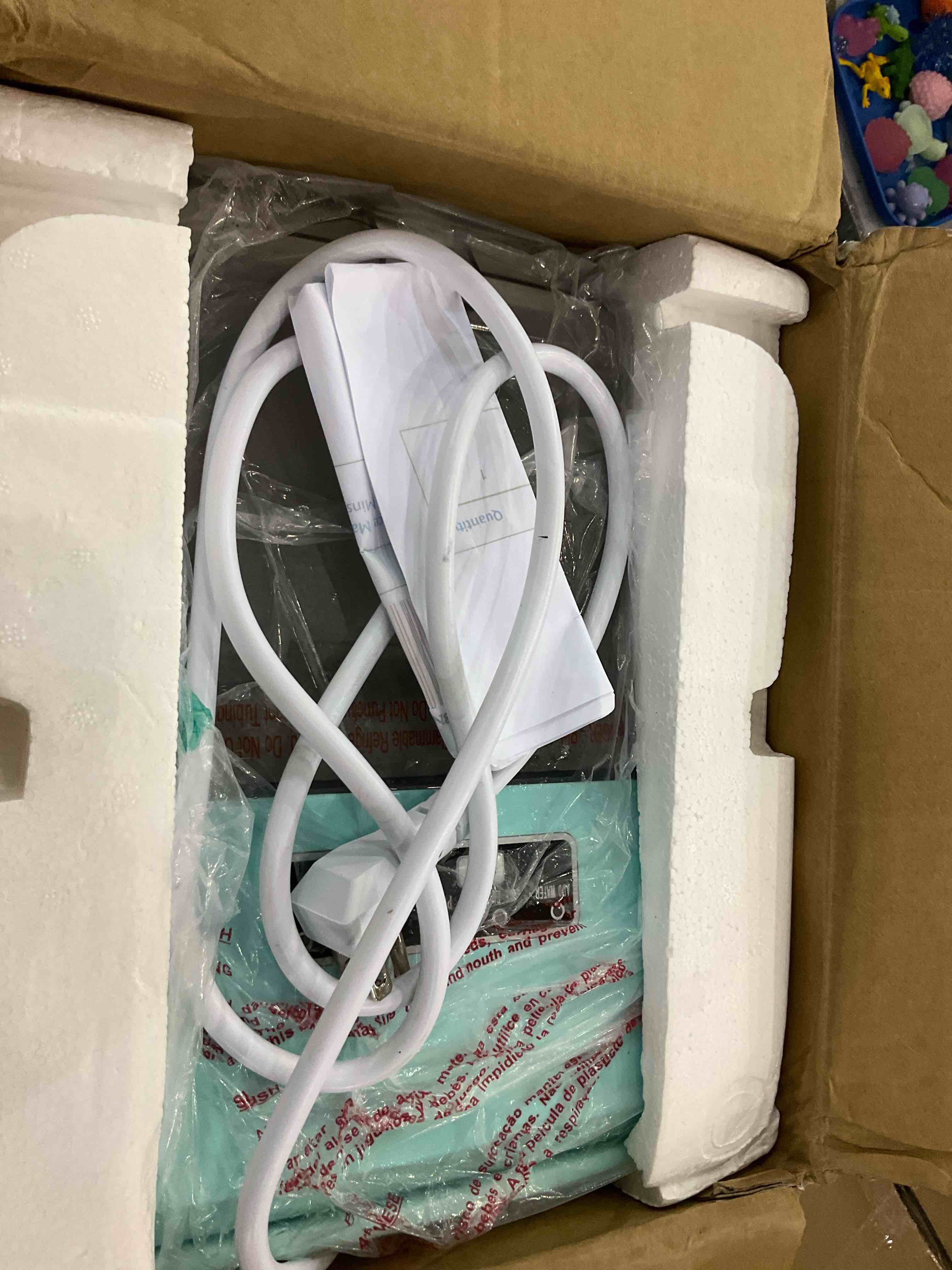 https://s3.amazonaws.com/lotting-images-prod/BargainHunt/EXS01539043_1715168778611.jpeg