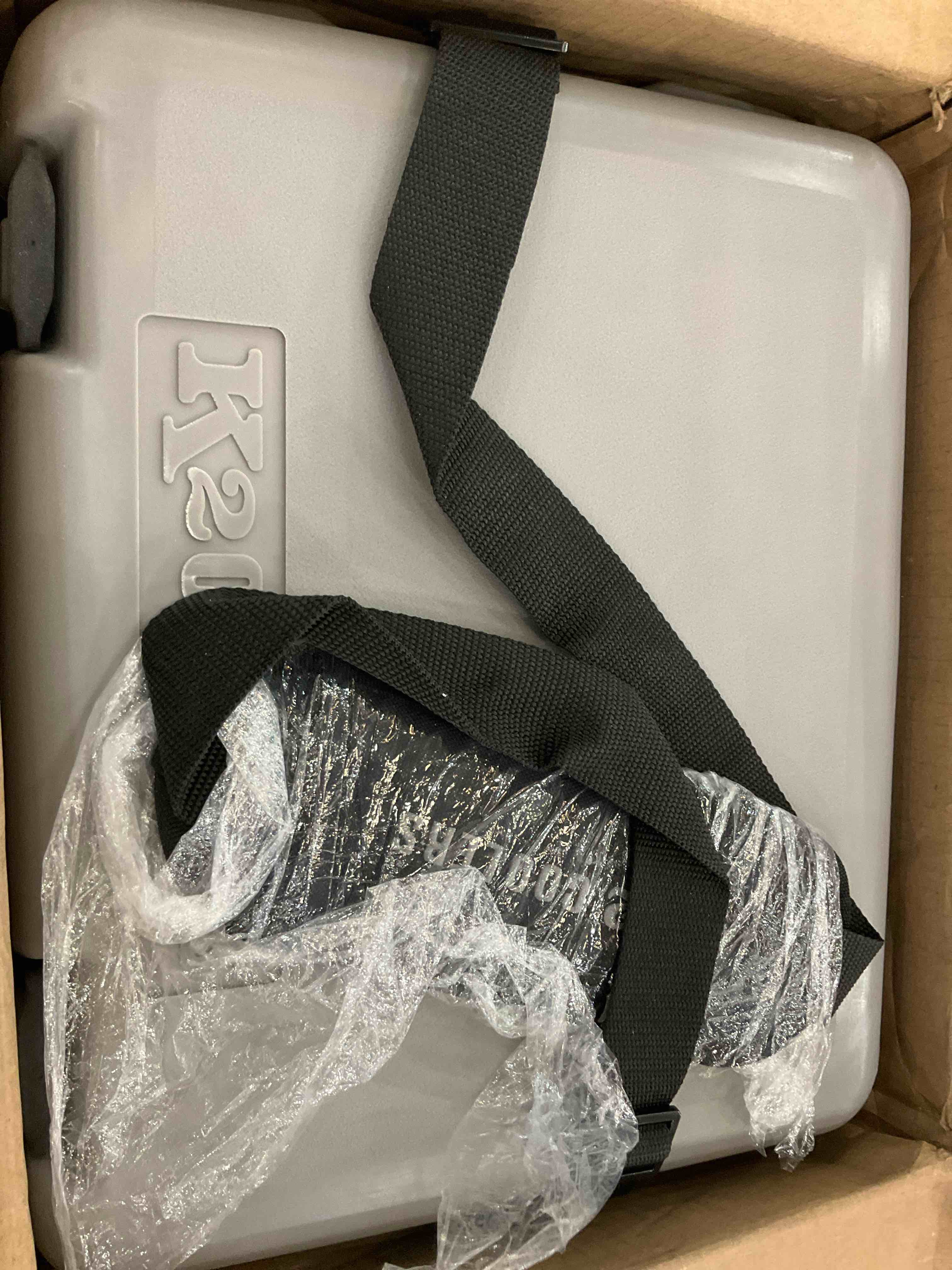 https://s3.amazonaws.com/lotting-images-prod/BargainHunt/EXS01539114_1715180967366.jpeg