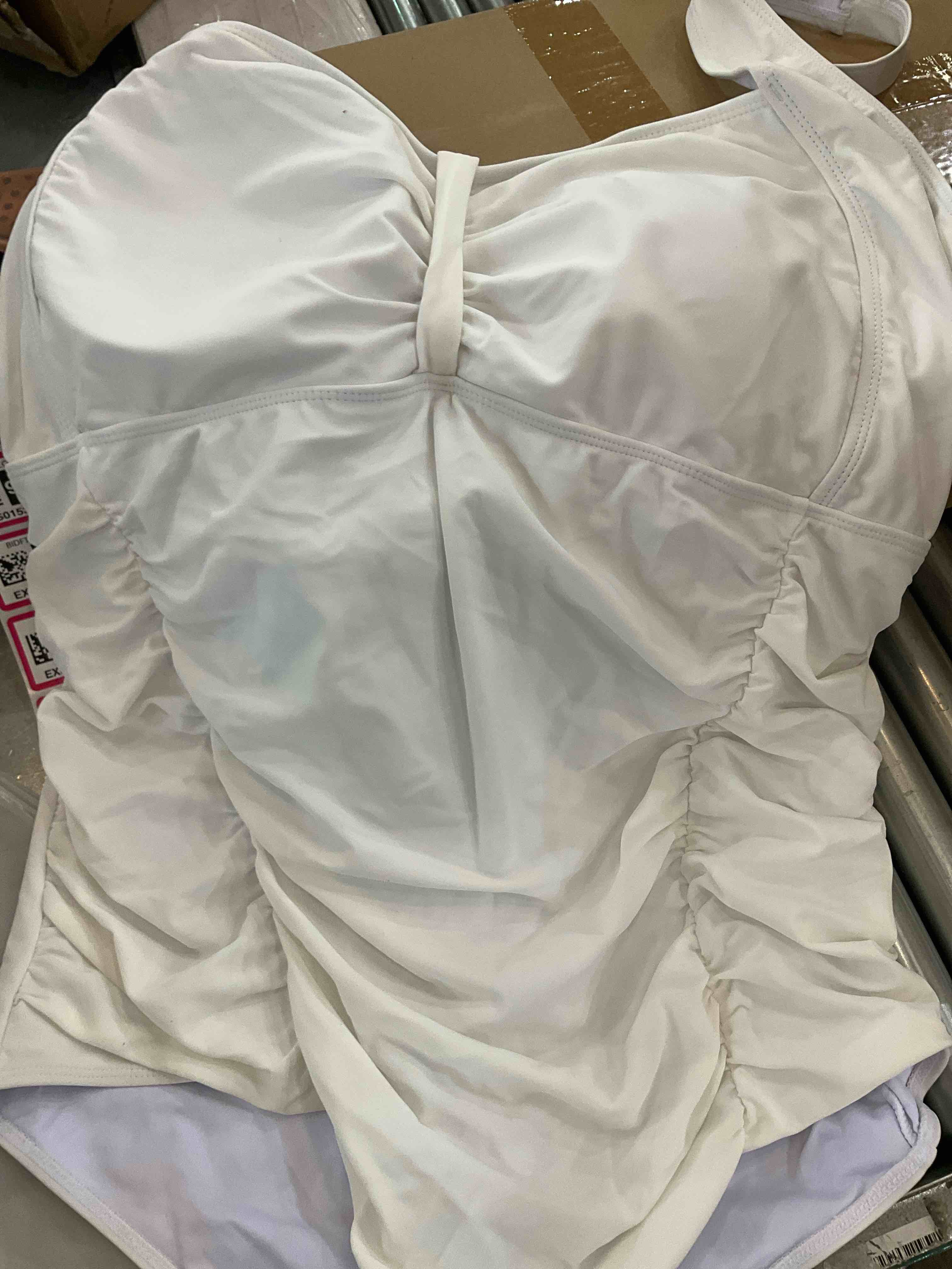 https://s3.amazonaws.com/lotting-images-prod/BargainHunt/EXS01539143_1715188288676.jpeg