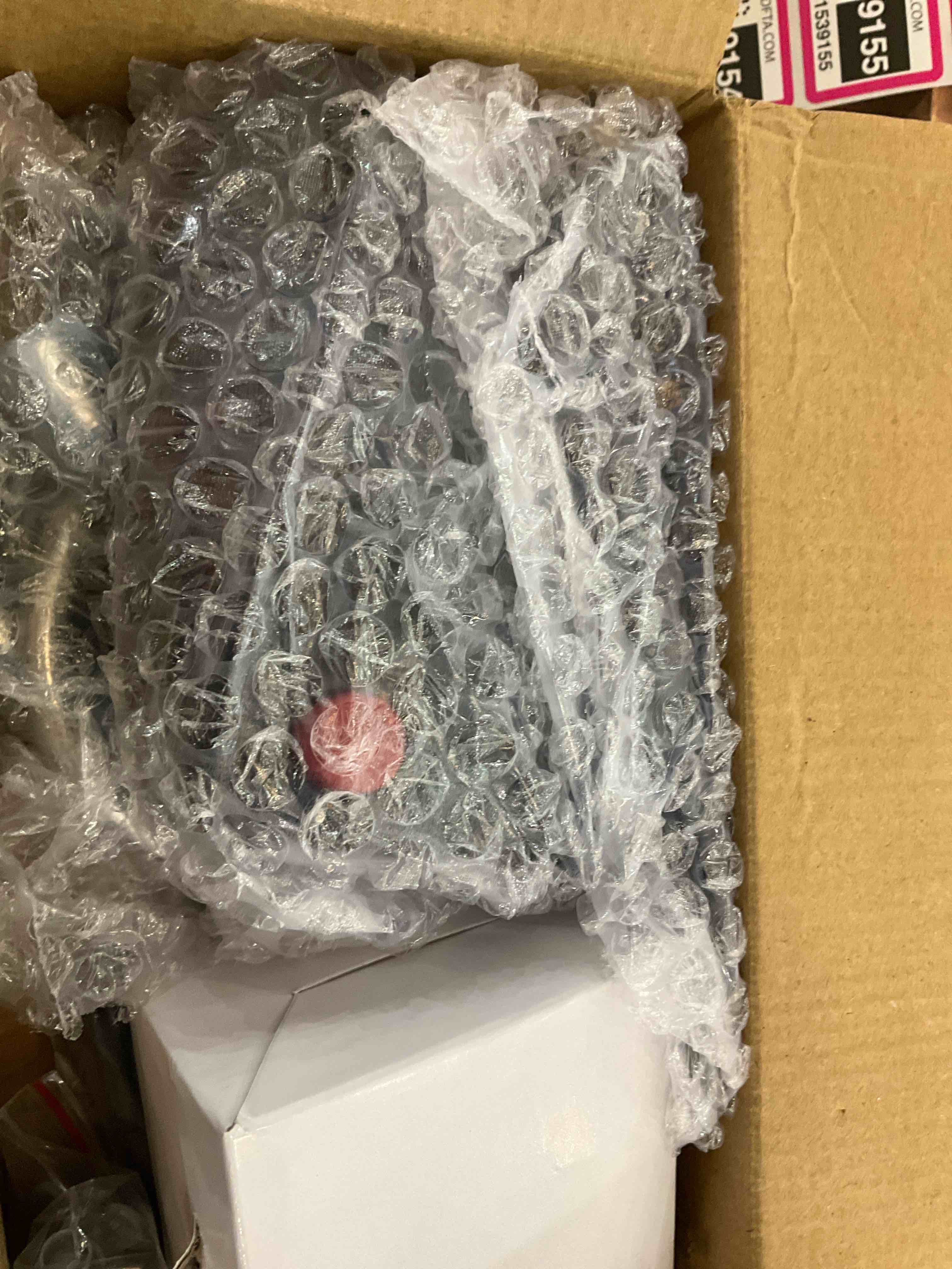 https://s3.amazonaws.com/lotting-images-prod/BargainHunt/EXS01539147_1715188923441.jpeg