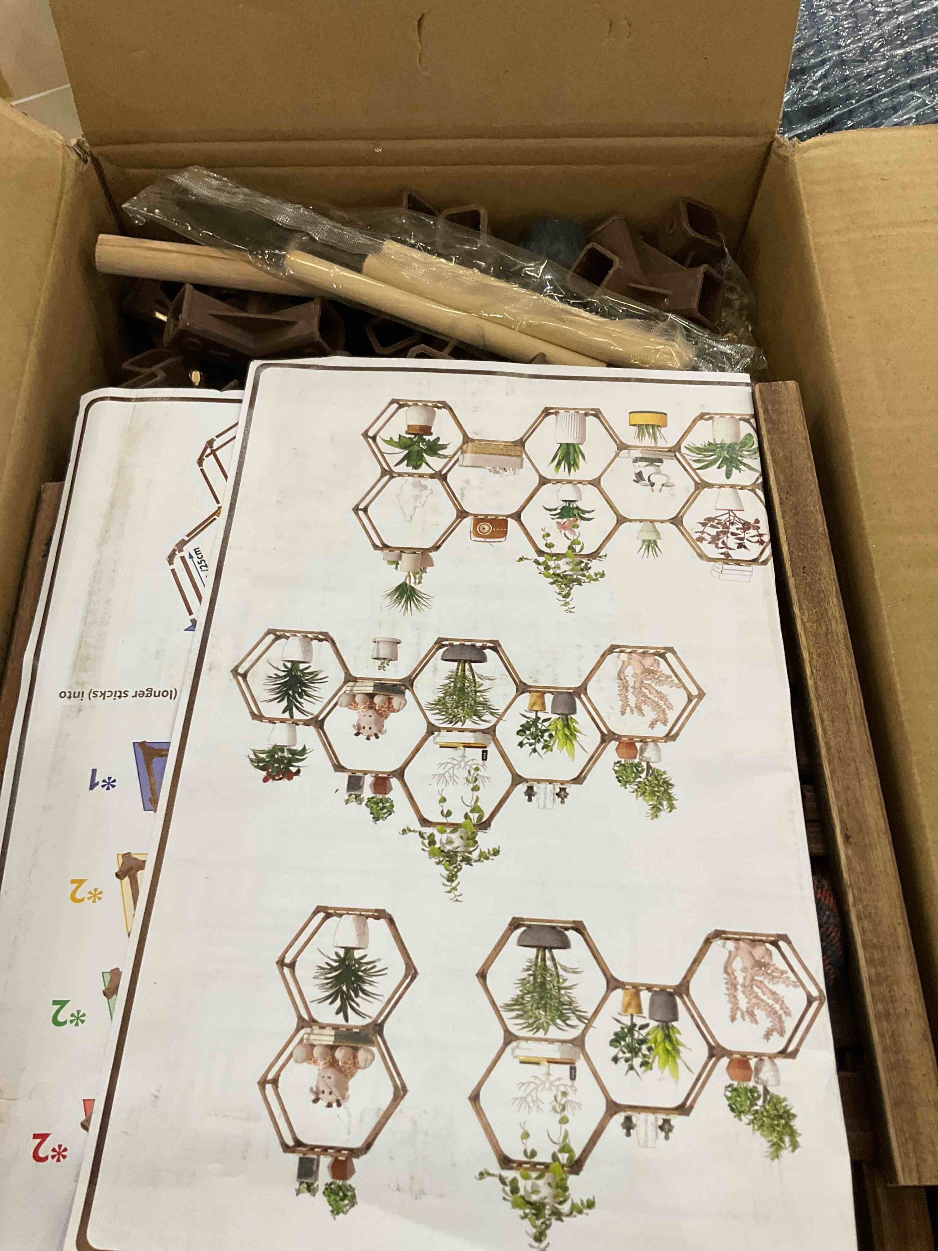 https://s3.amazonaws.com/lotting-images-prod/BargainHunt/EXS01539149_1715189124278.jpeg