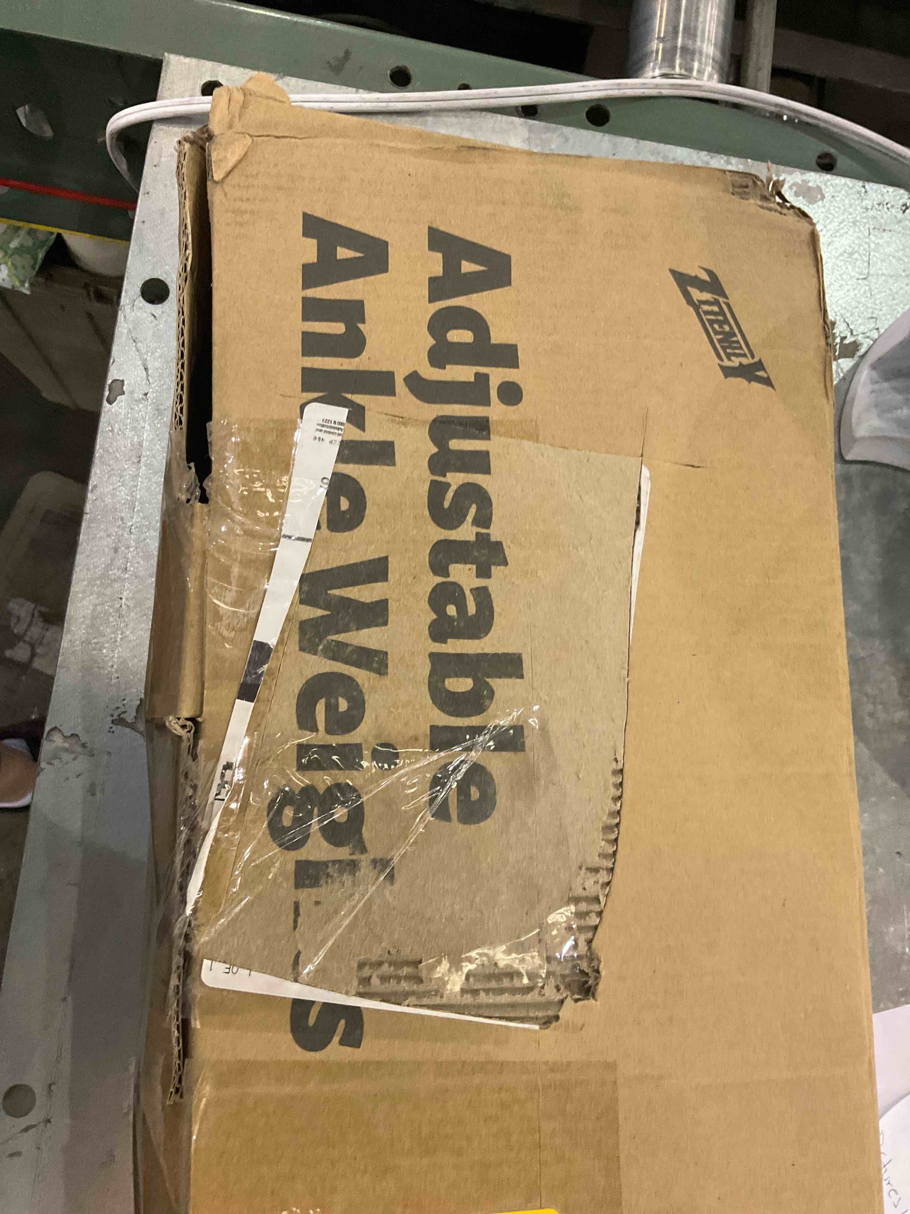 https://s3.amazonaws.com/lotting-images-prod/BargainHunt/EXS01539546_1718800820774.jpeg