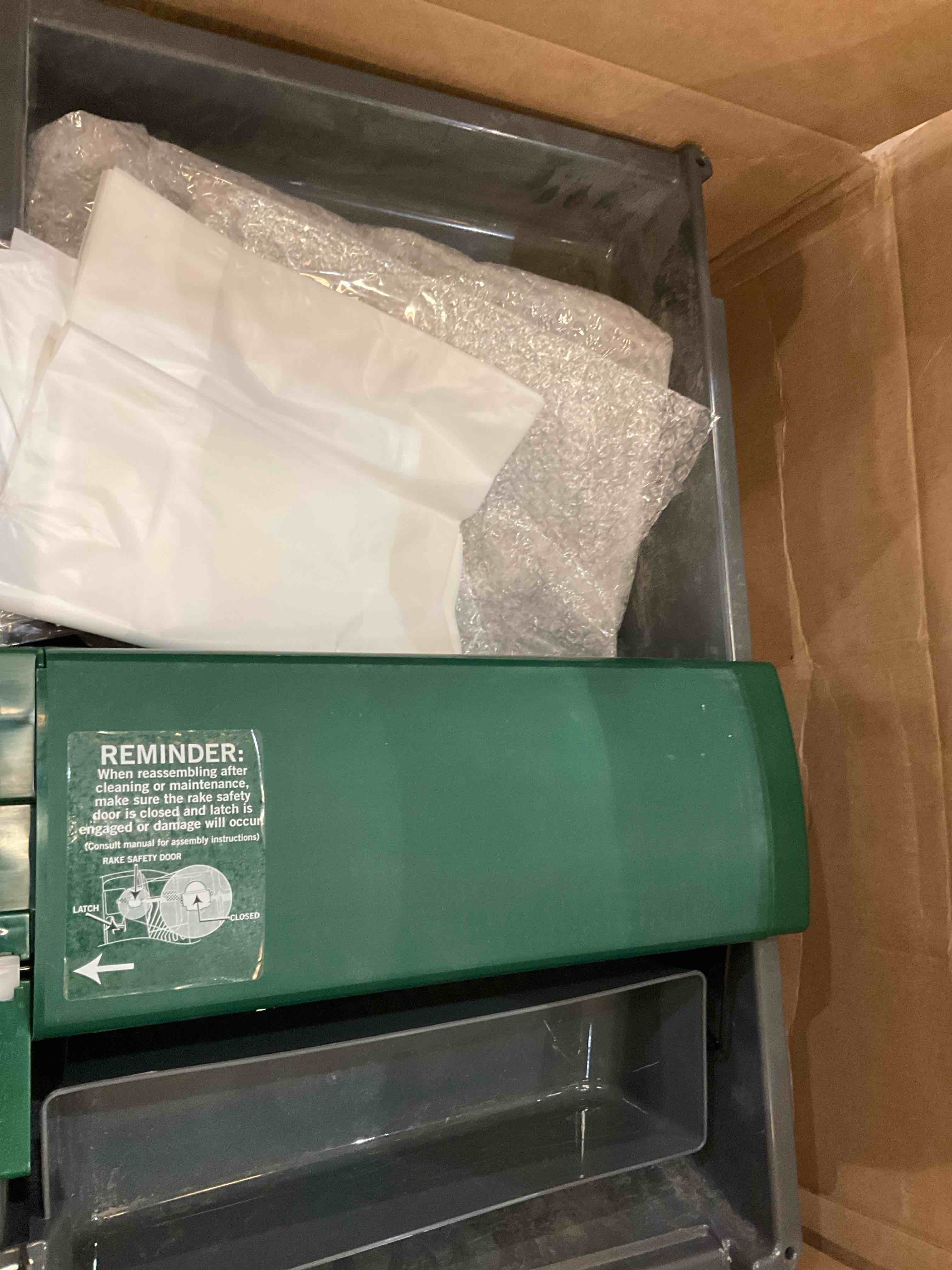 https://s3.amazonaws.com/lotting-images-prod/BargainHunt/EXS01539859_1718980278461.jpeg