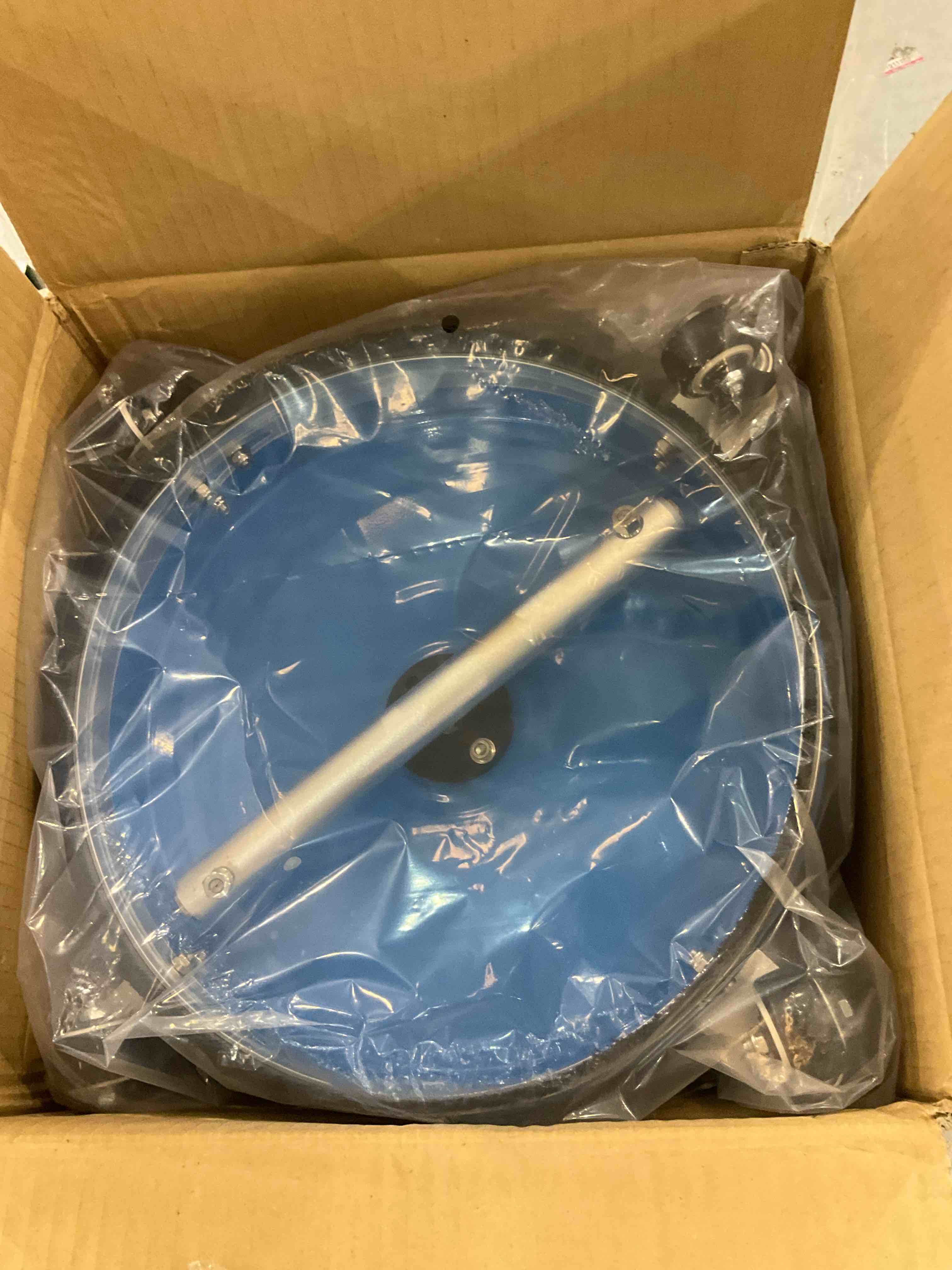 https://s3.amazonaws.com/lotting-images-prod/BargainHunt/EXS01540006_1715700917203.jpeg
