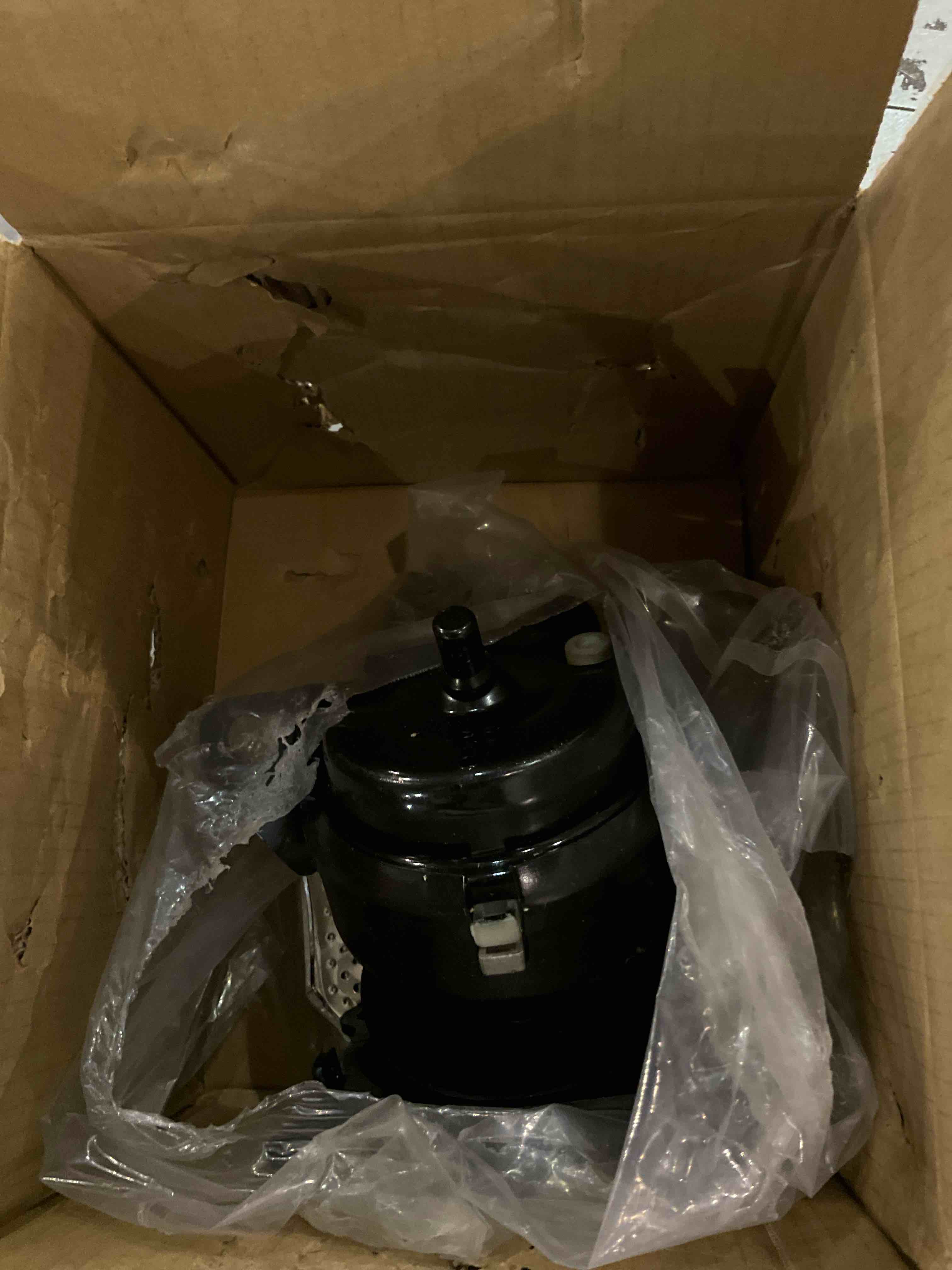 https://s3.amazonaws.com/lotting-images-prod/BargainHunt/EXS01540076_1715772485987.jpeg