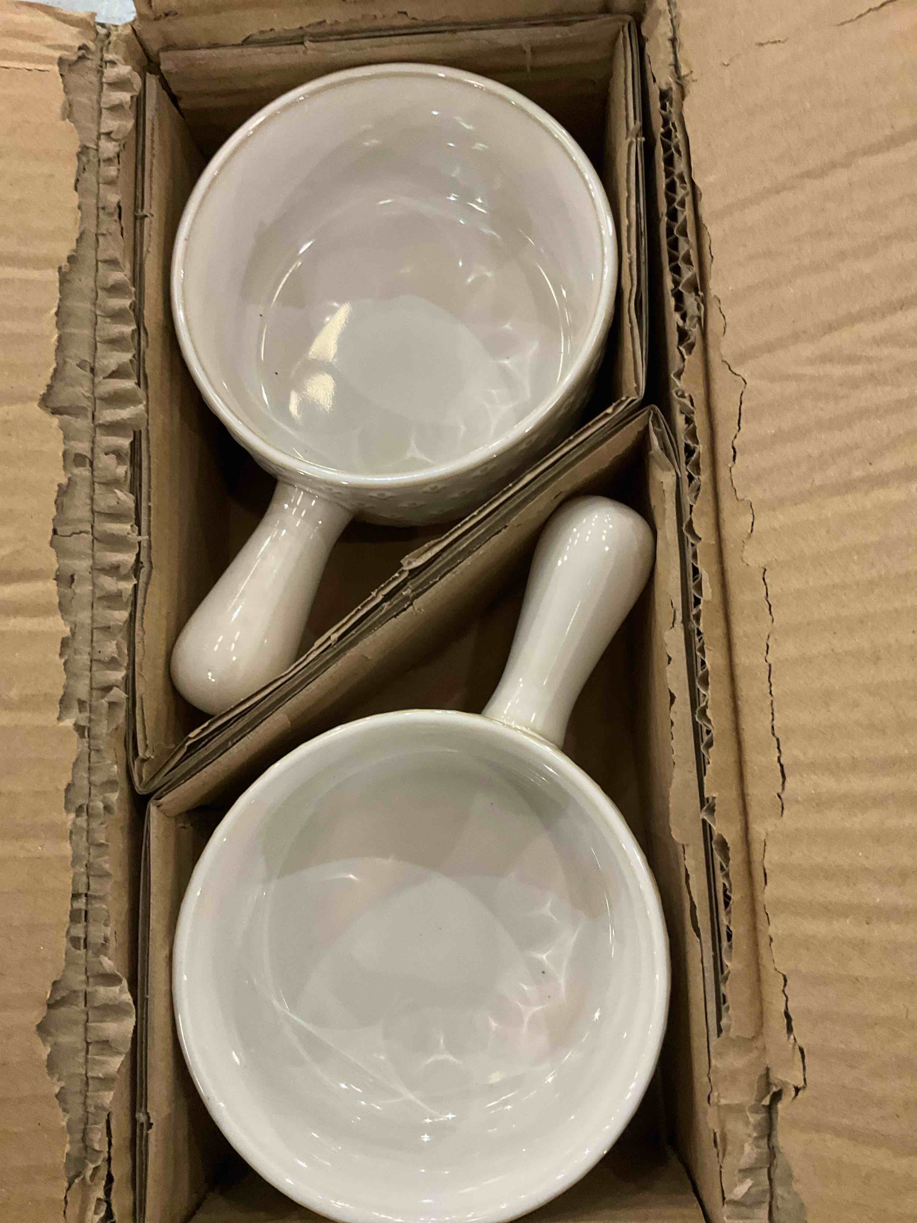 https://s3.amazonaws.com/lotting-images-prod/BargainHunt/EXS01540160_1715783634151.jpeg