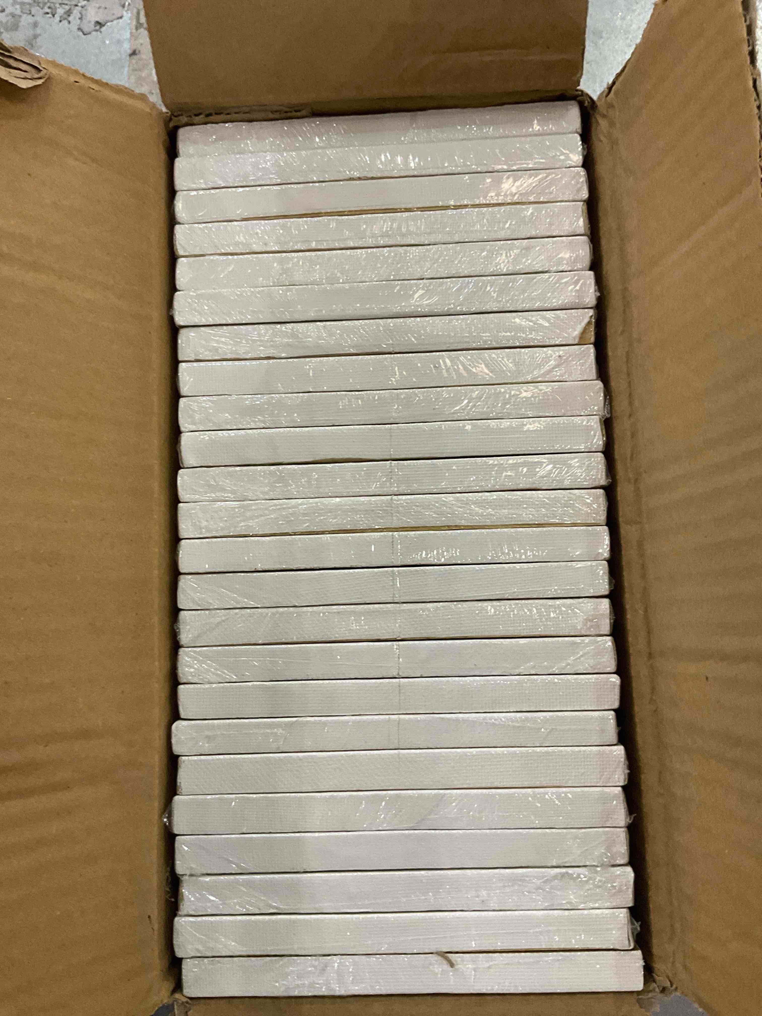 https://s3.amazonaws.com/lotting-images-prod/BargainHunt/EXS01540163_1715783941109.jpeg