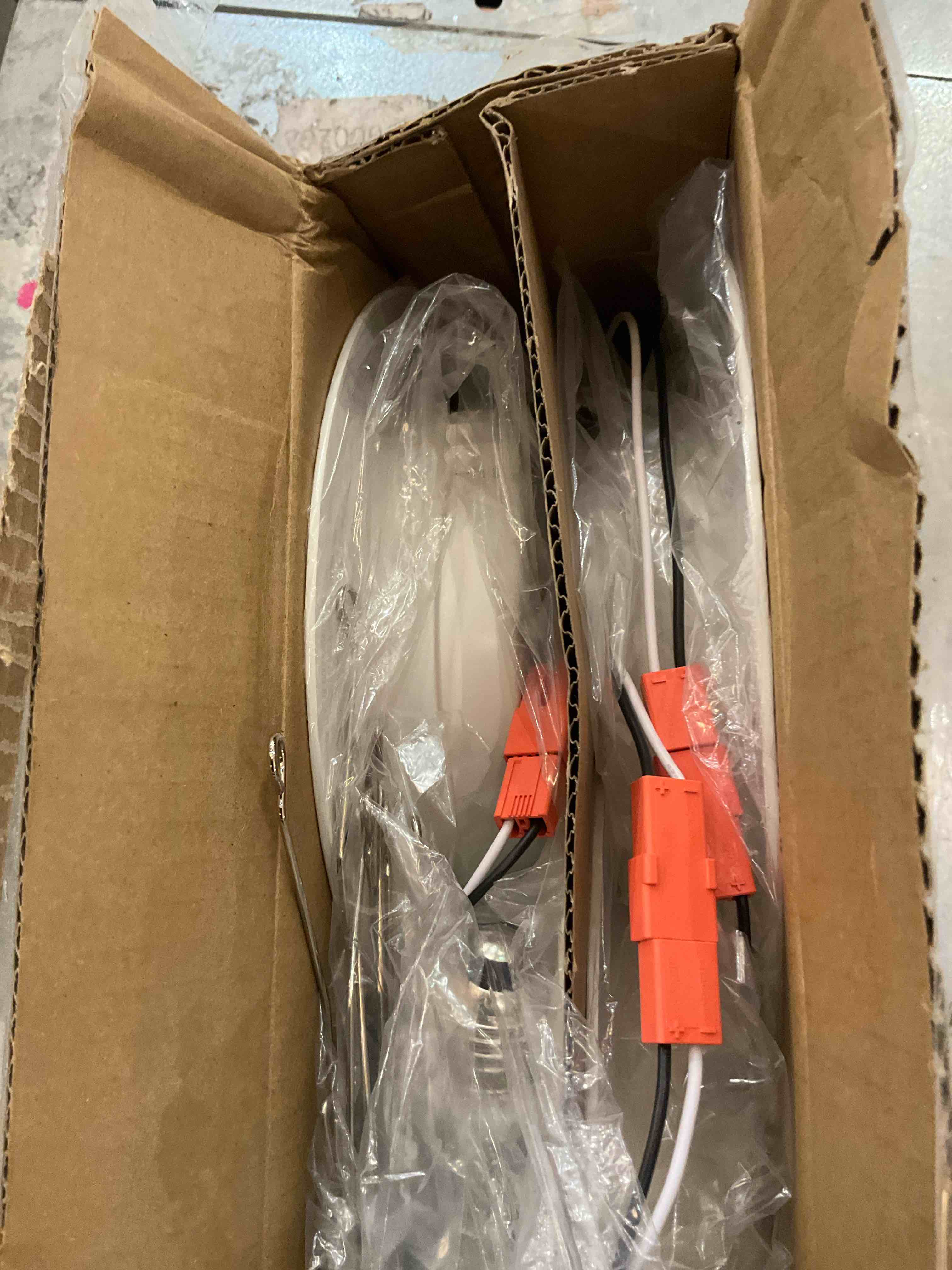 https://s3.amazonaws.com/lotting-images-prod/BargainHunt/EXS01540164_1715784009099.jpeg