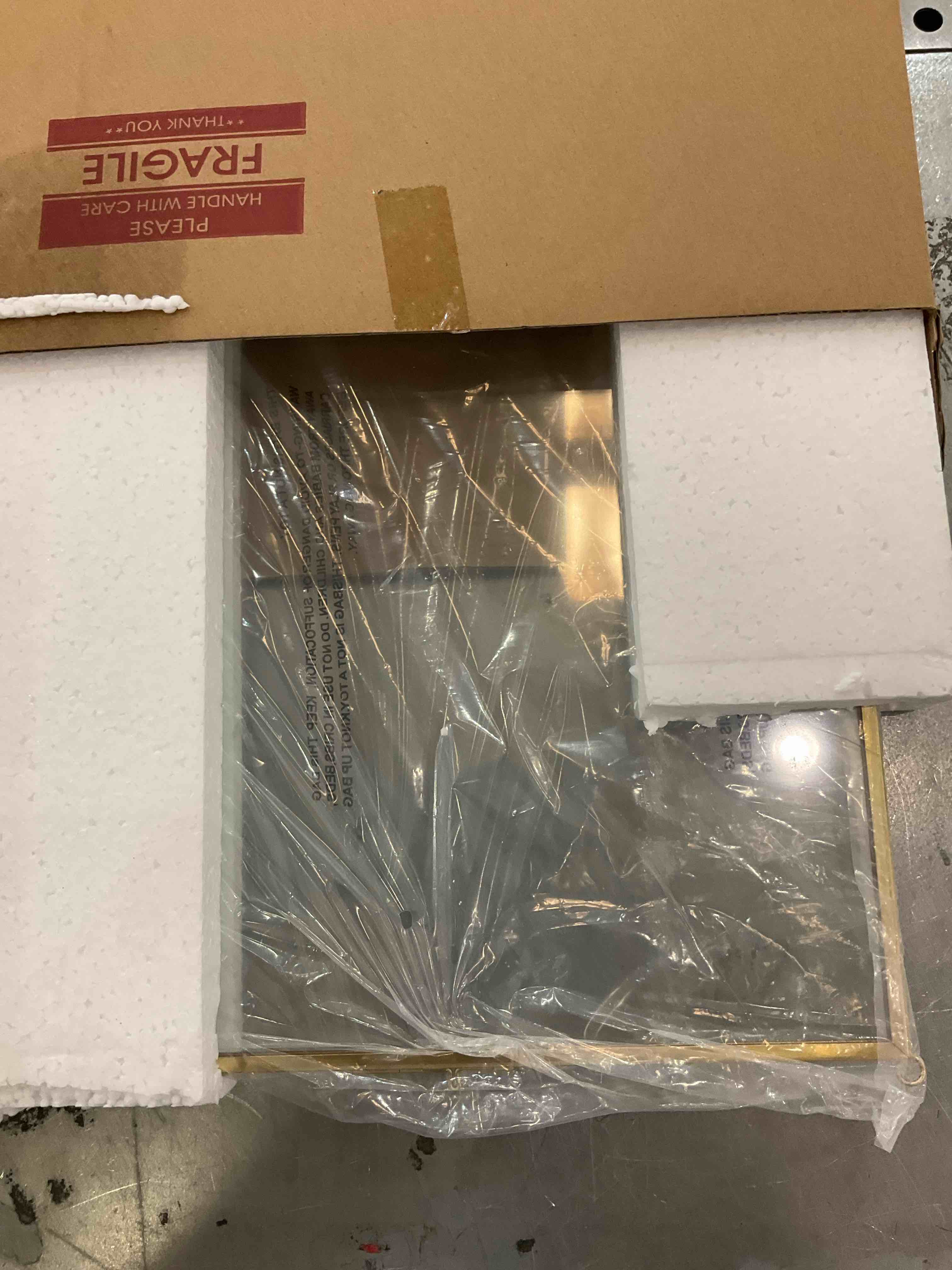 https://s3.amazonaws.com/lotting-images-prod/BargainHunt/EXS01540165_1715784083274.jpeg