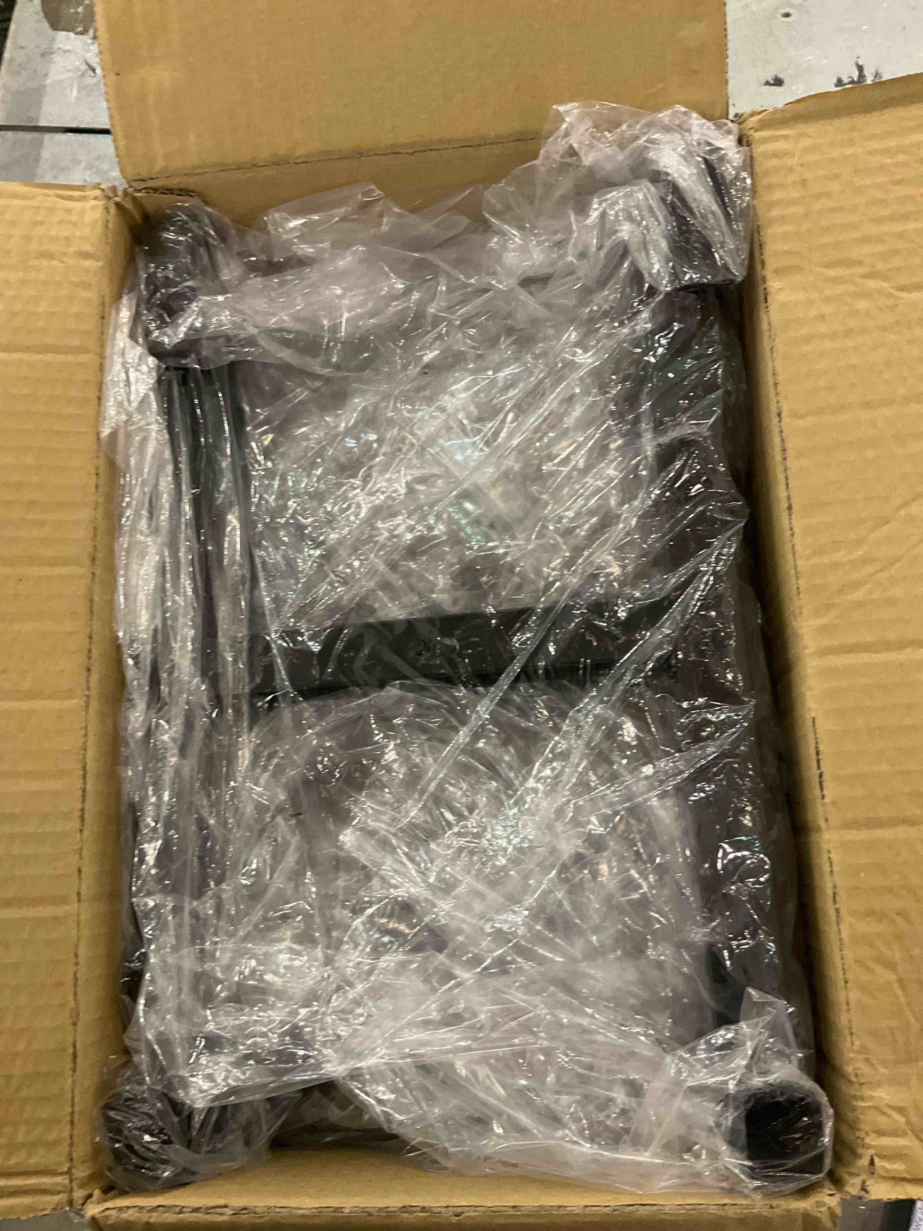 https://s3.amazonaws.com/lotting-images-prod/BargainHunt/EXS01540320_1715867624419.jpeg