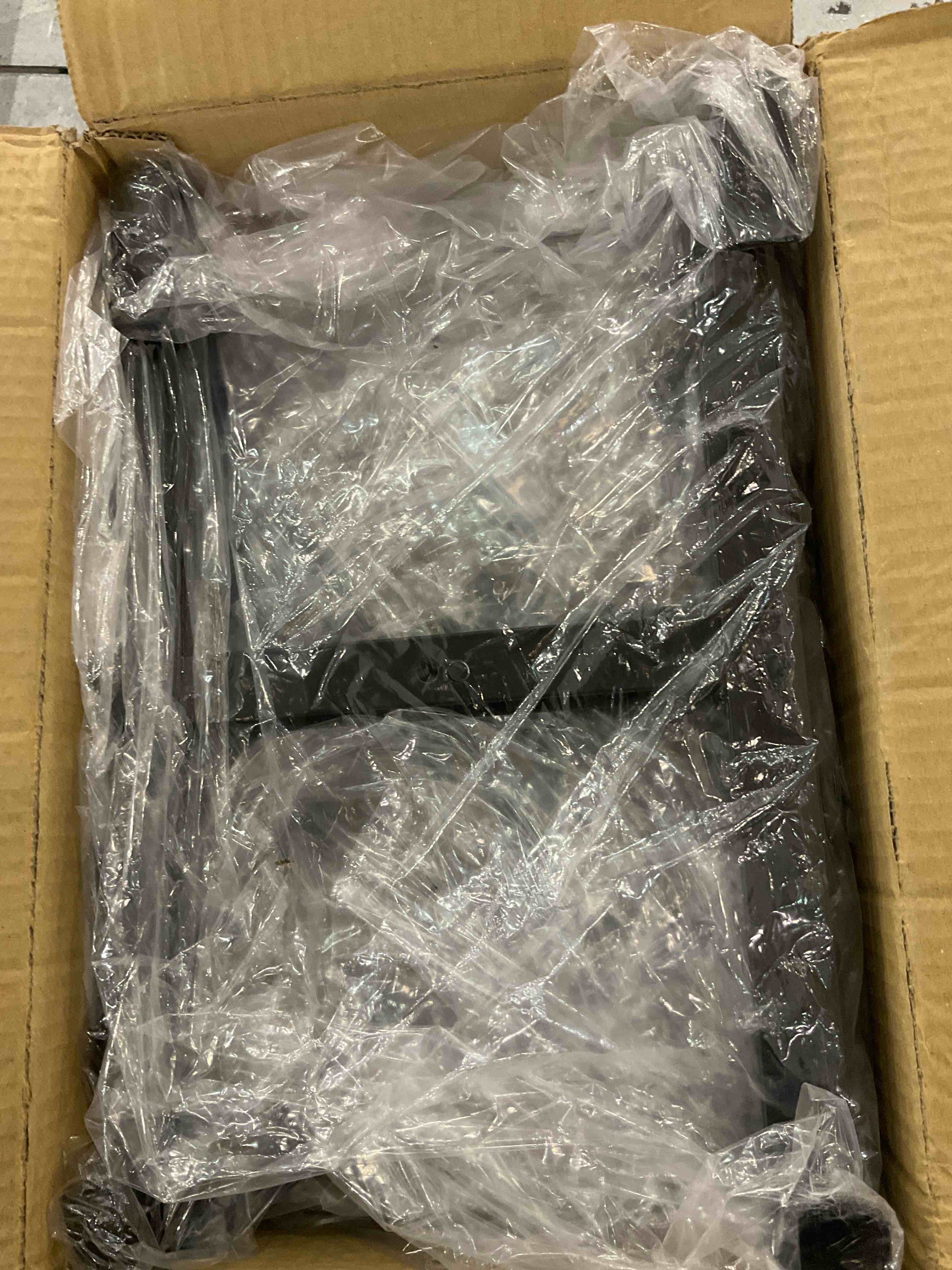 https://s3.amazonaws.com/lotting-images-prod/BargainHunt/EXS01540320_1715867625282.jpeg