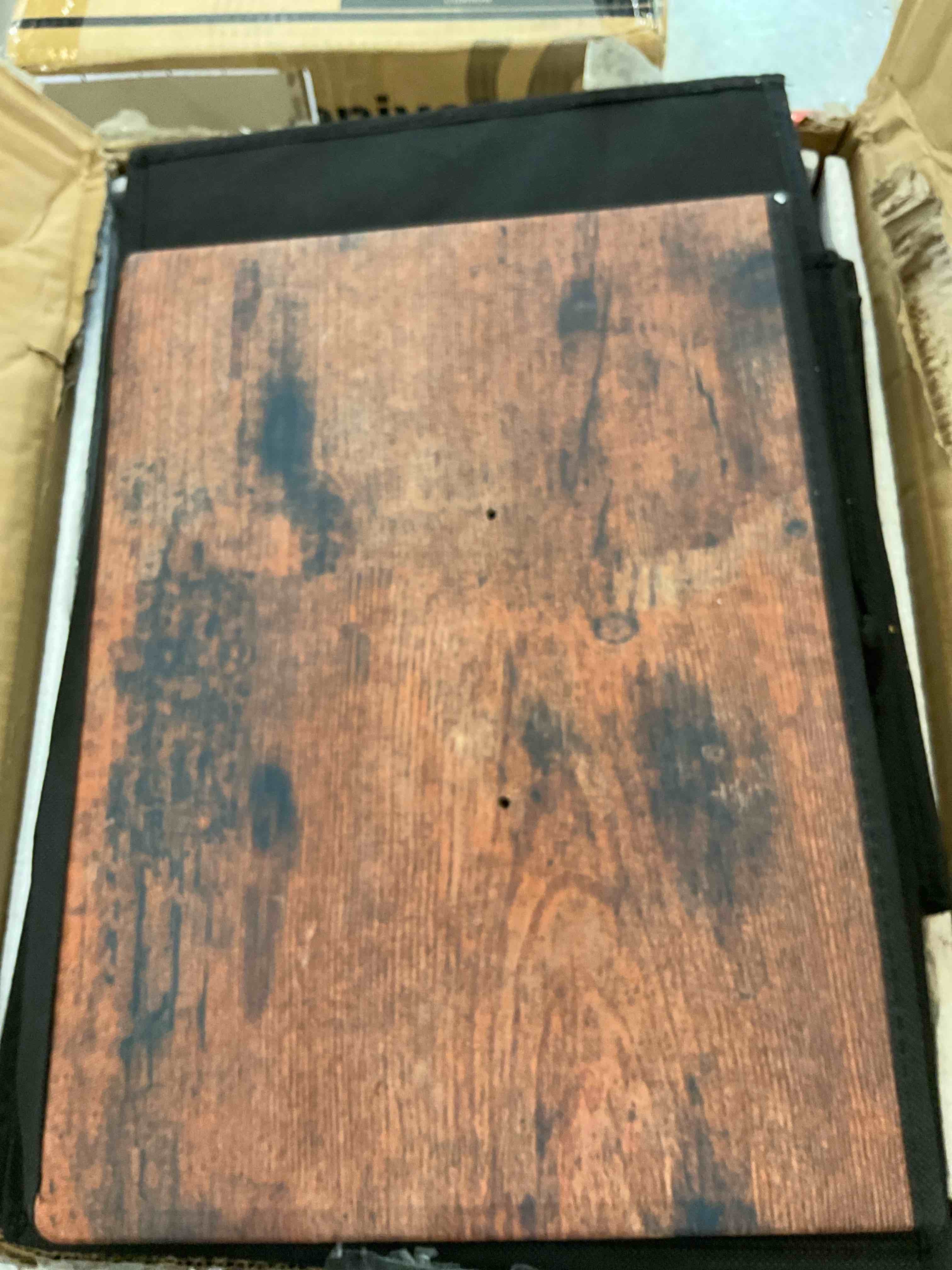 https://s3.amazonaws.com/lotting-images-prod/BargainHunt/EXS01540392_1715878501476.jpeg