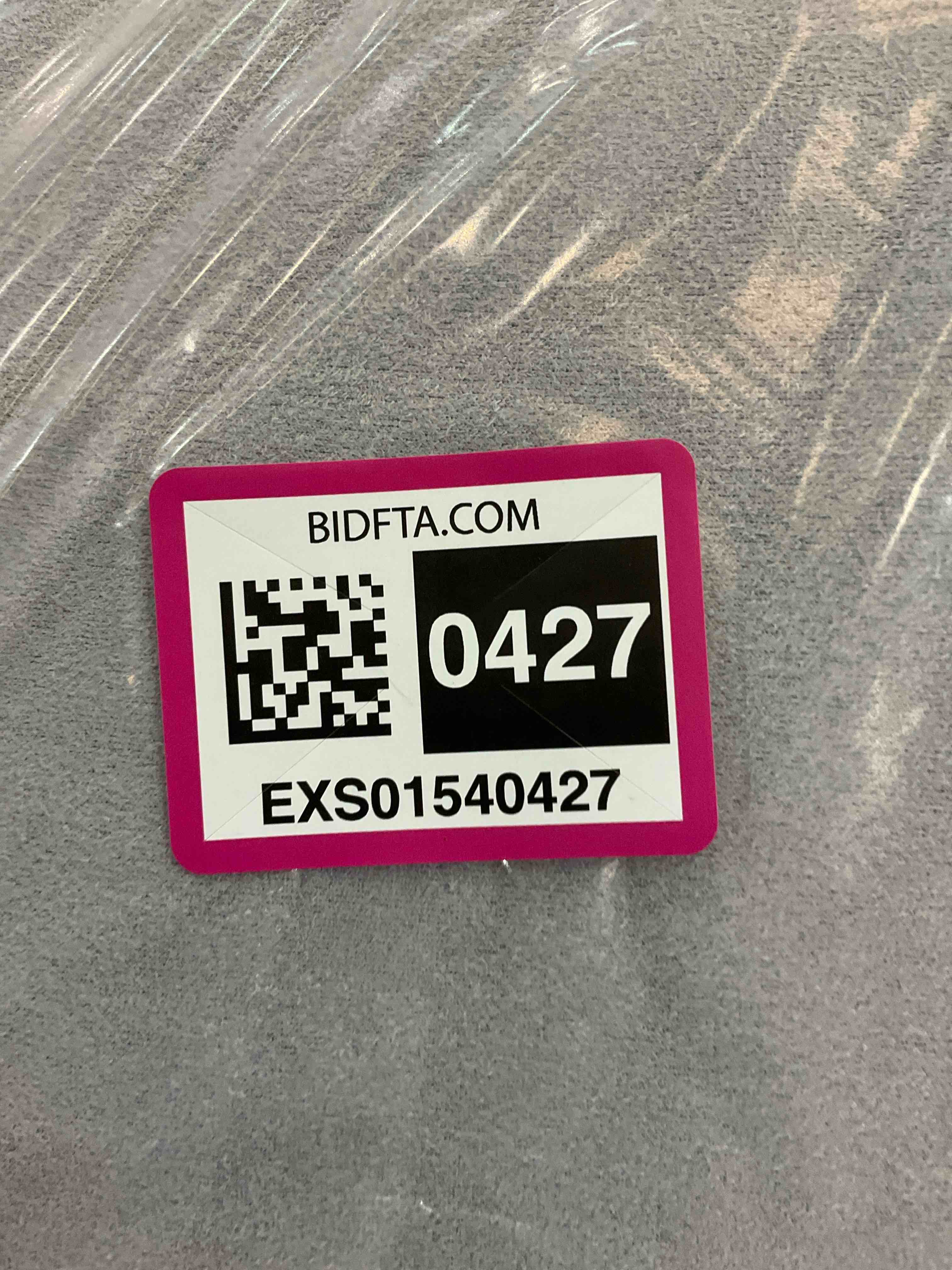 https://s3.amazonaws.com/lotting-images-prod/BargainHunt/EXS01540427_1715884946359.jpeg