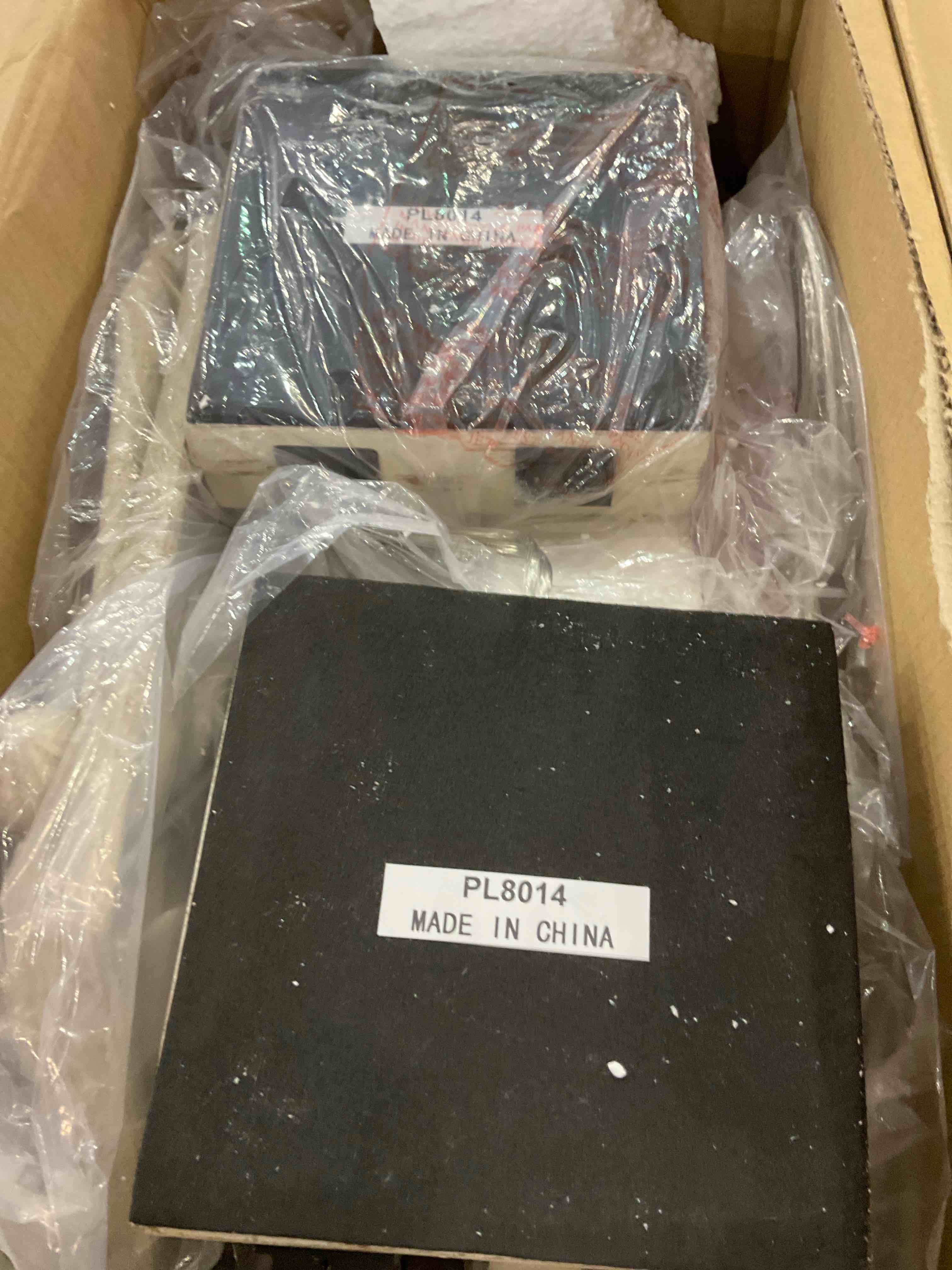 https://s3.amazonaws.com/lotting-images-prod/BargainHunt/EXS01540486_1715948964181.jpeg