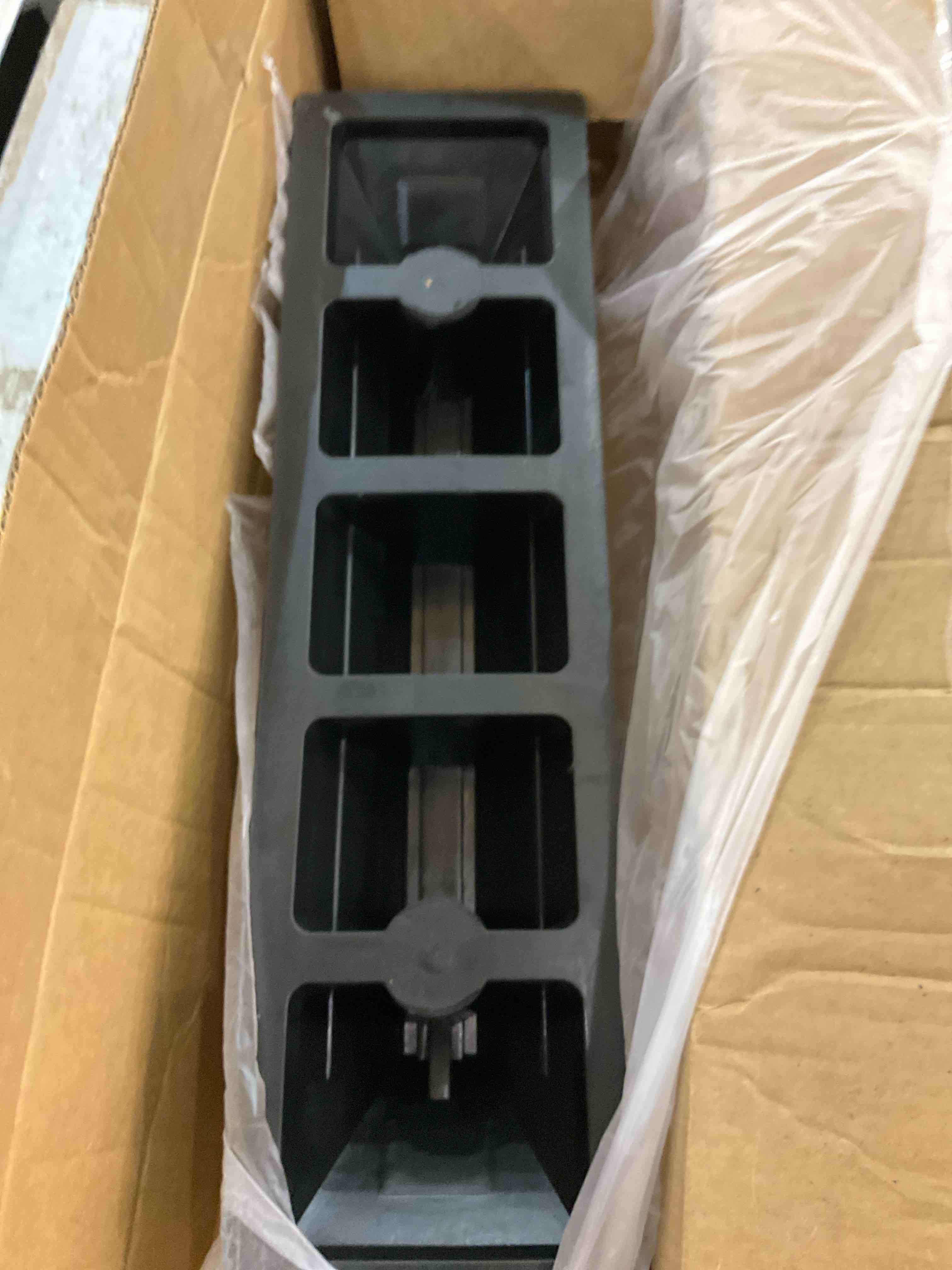 https://s3.amazonaws.com/lotting-images-prod/BargainHunt/EXS01540535_1715182211356.jpeg