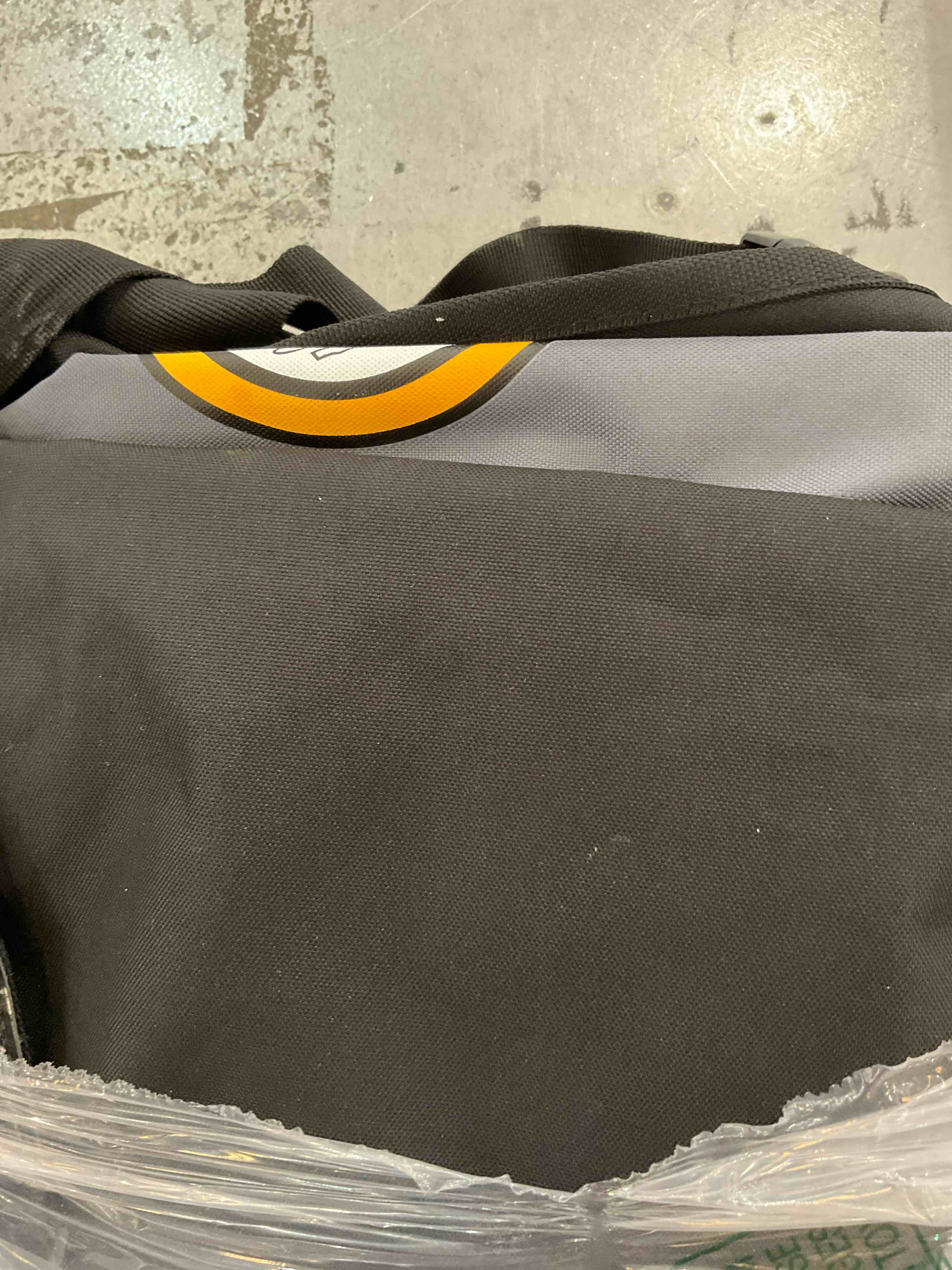 https://s3.amazonaws.com/lotting-images-prod/BargainHunt/EXS01540571_1715189053809.jpeg