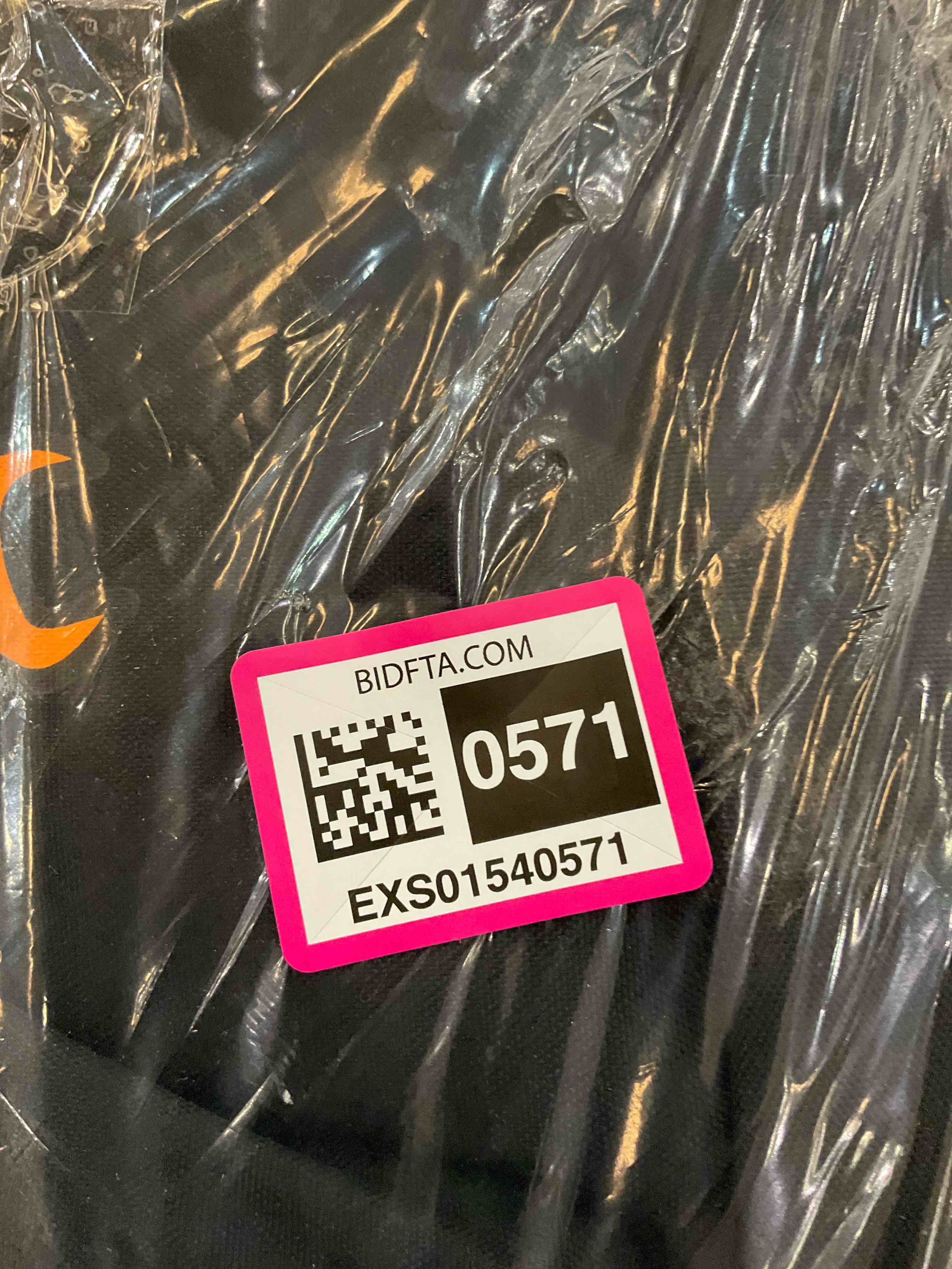 https://s3.amazonaws.com/lotting-images-prod/BargainHunt/EXS01540571_1715189104244.jpeg