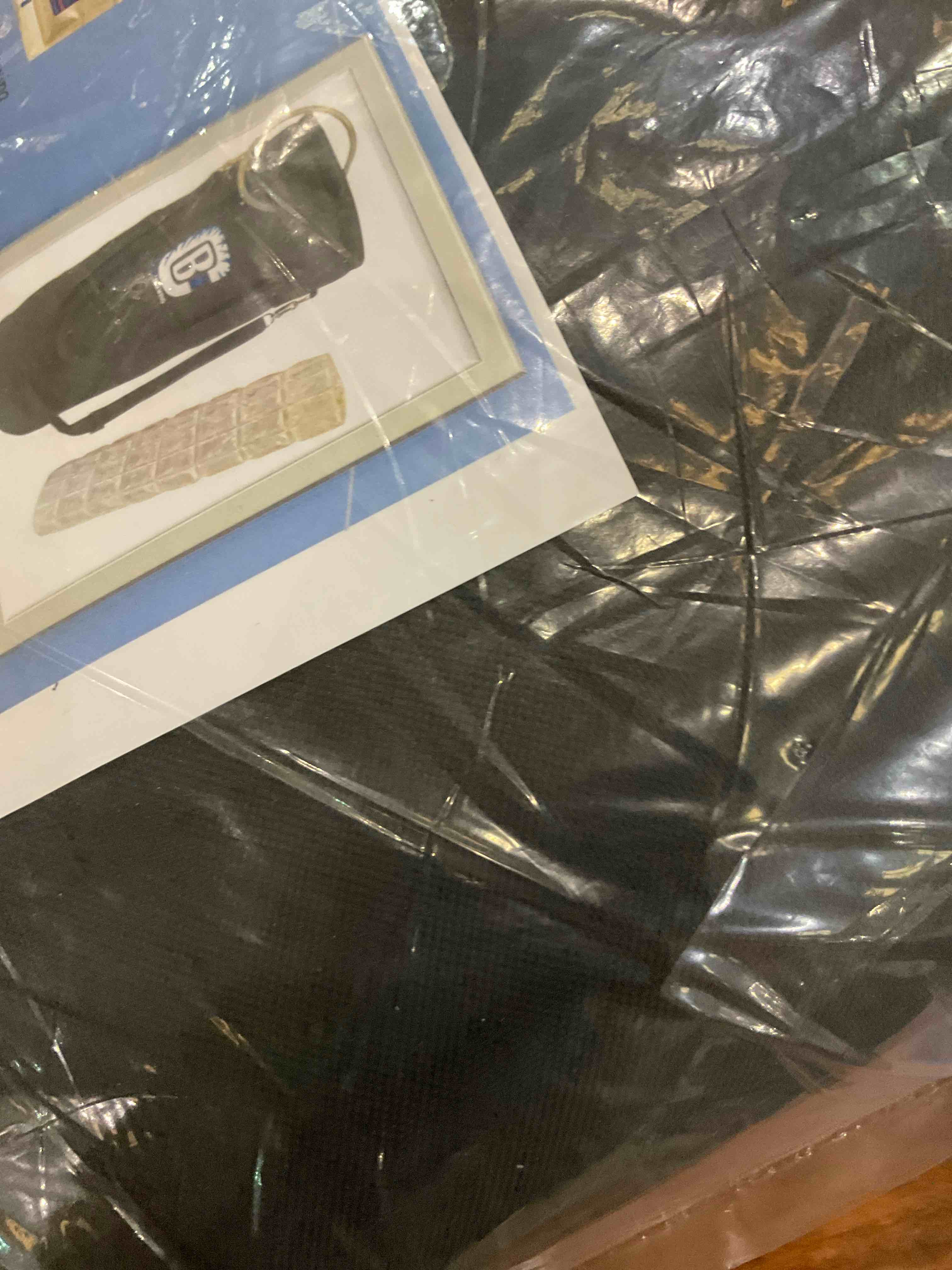 https://s3.amazonaws.com/lotting-images-prod/BargainHunt/EXS01541111_1715610807817.jpeg