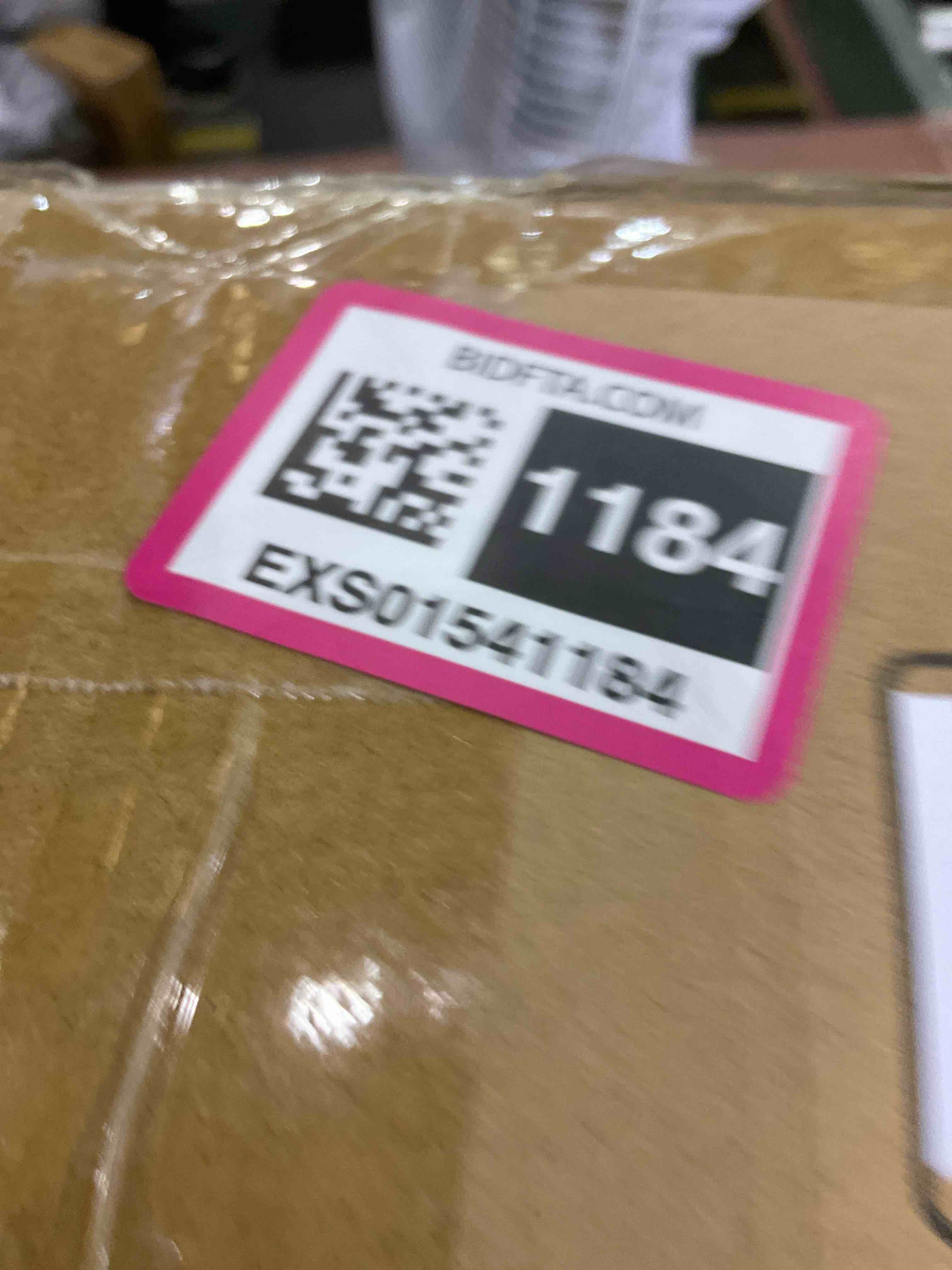 https://s3.amazonaws.com/lotting-images-prod/BargainHunt/EXS01541184_1715620869843.jpeg
