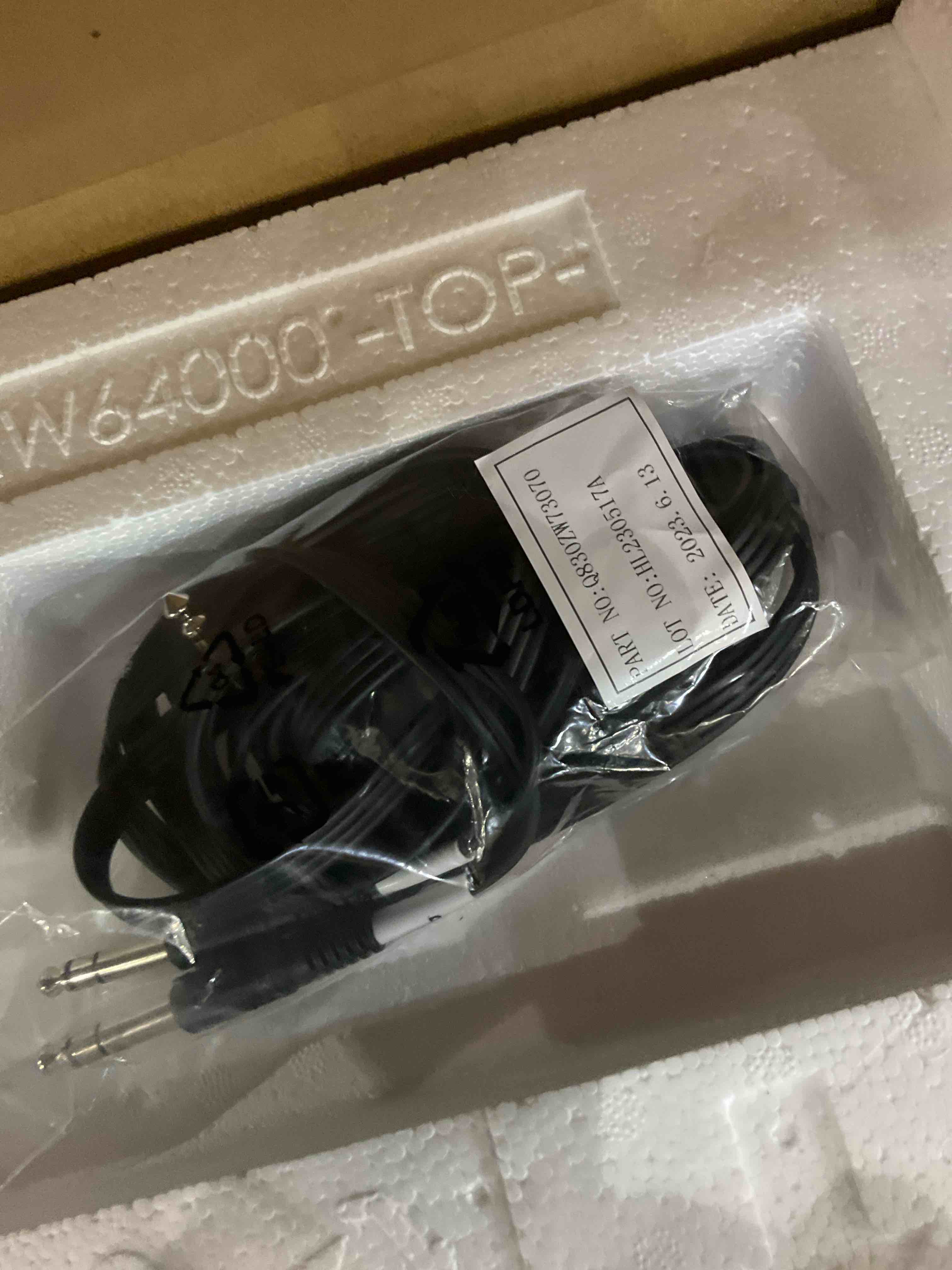 https://s3.amazonaws.com/lotting-images-prod/BargainHunt/EXS01541219_1715626963462.jpeg
