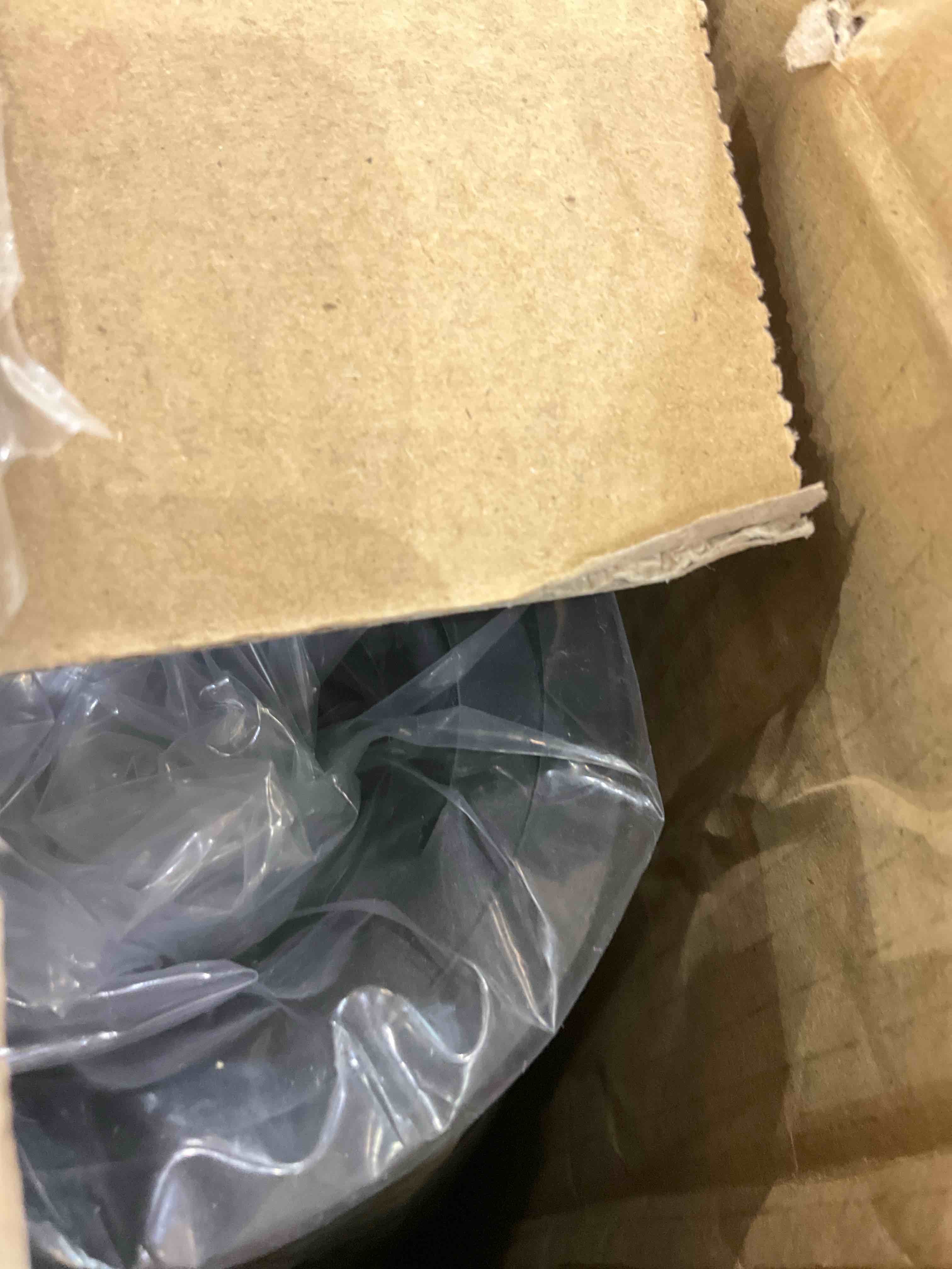 https://s3.amazonaws.com/lotting-images-prod/BargainHunt/EXS01541383_1715775576027.jpeg