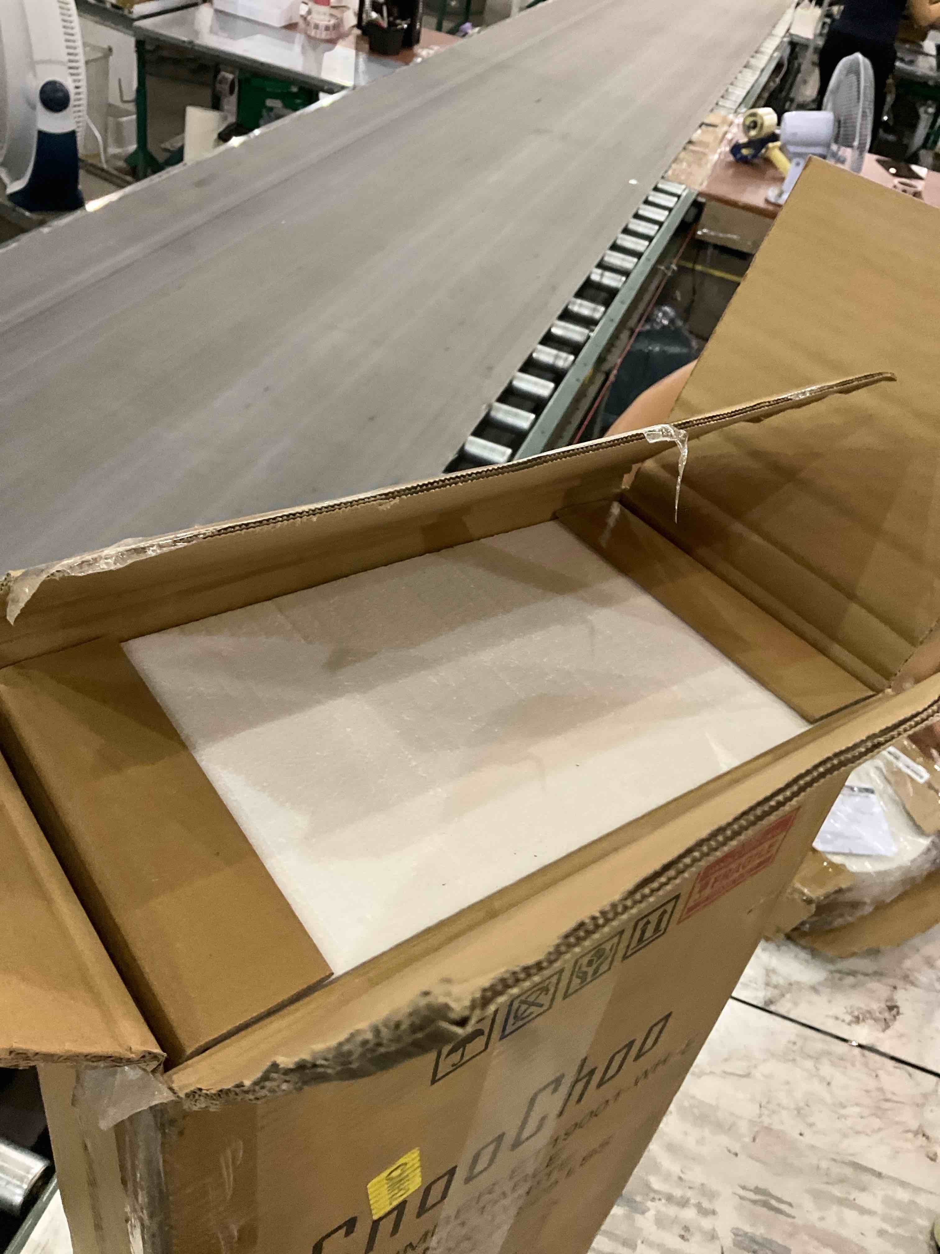 https://s3.amazonaws.com/lotting-images-prod/BargainHunt/EXS01541517_1715622547598.jpeg