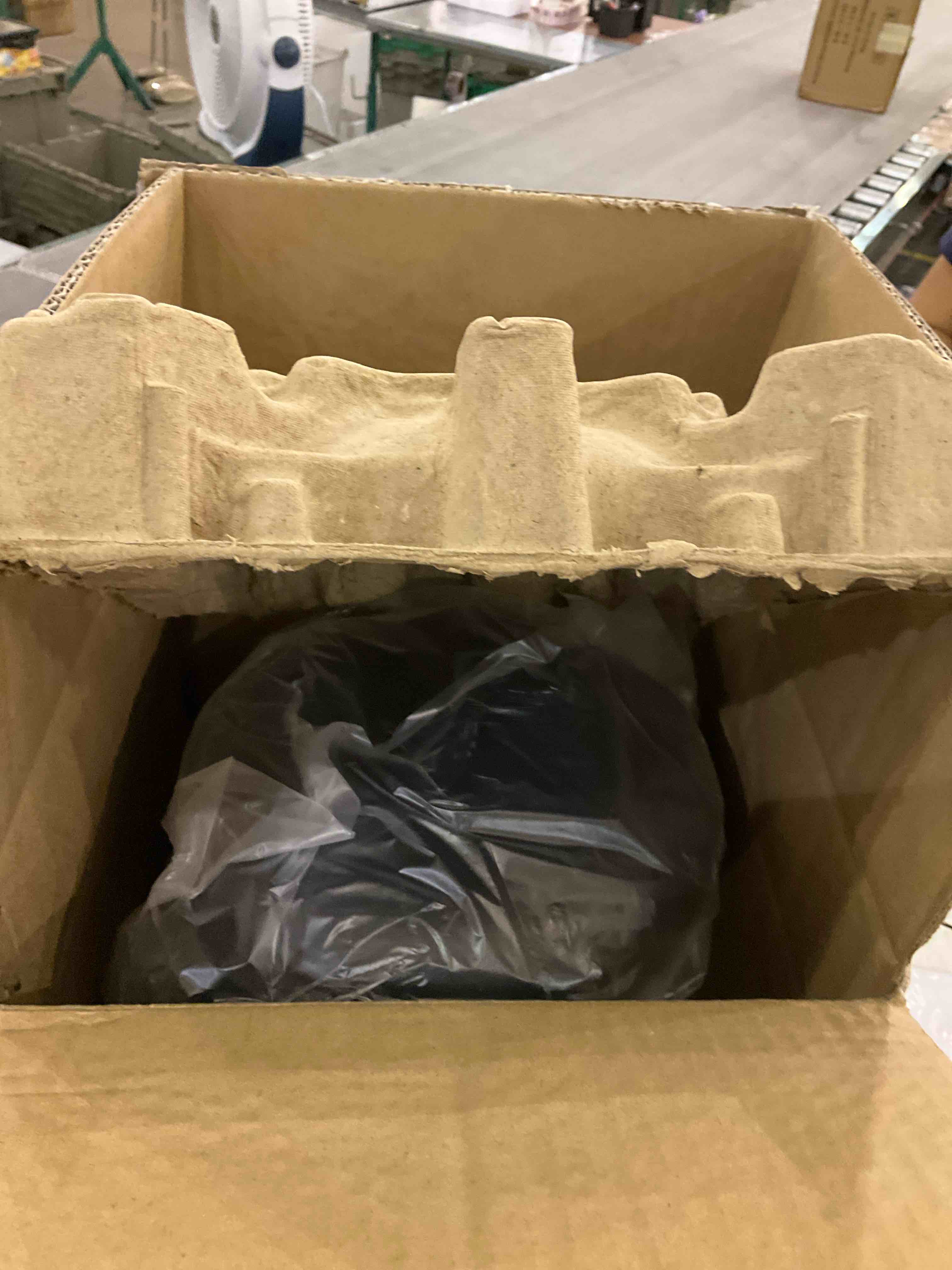 https://s3.amazonaws.com/lotting-images-prod/BargainHunt/EXS01541541_1715626403393.jpeg