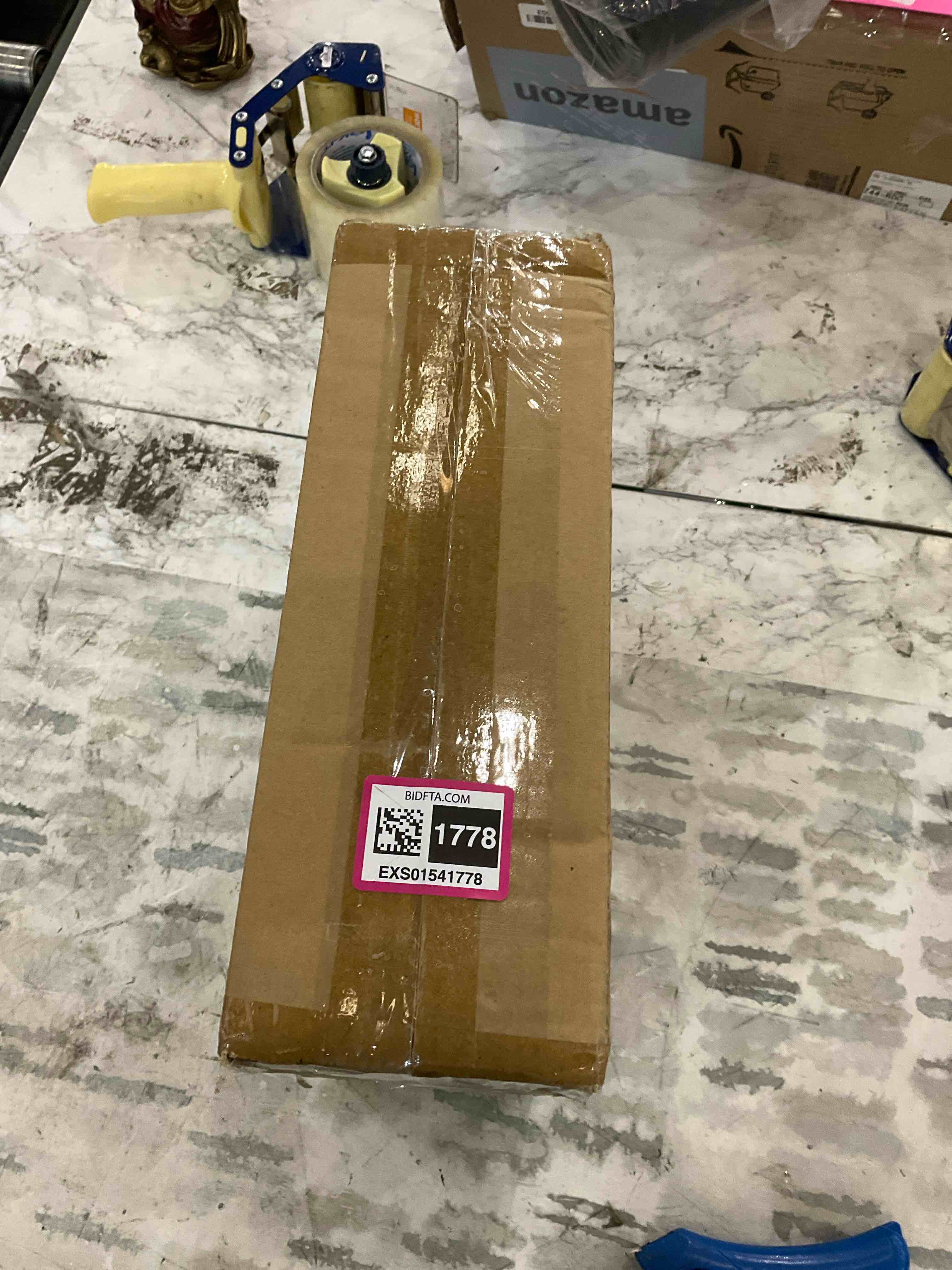 https://s3.amazonaws.com/lotting-images-prod/BargainHunt/EXS01541778_1715775594458.jpeg