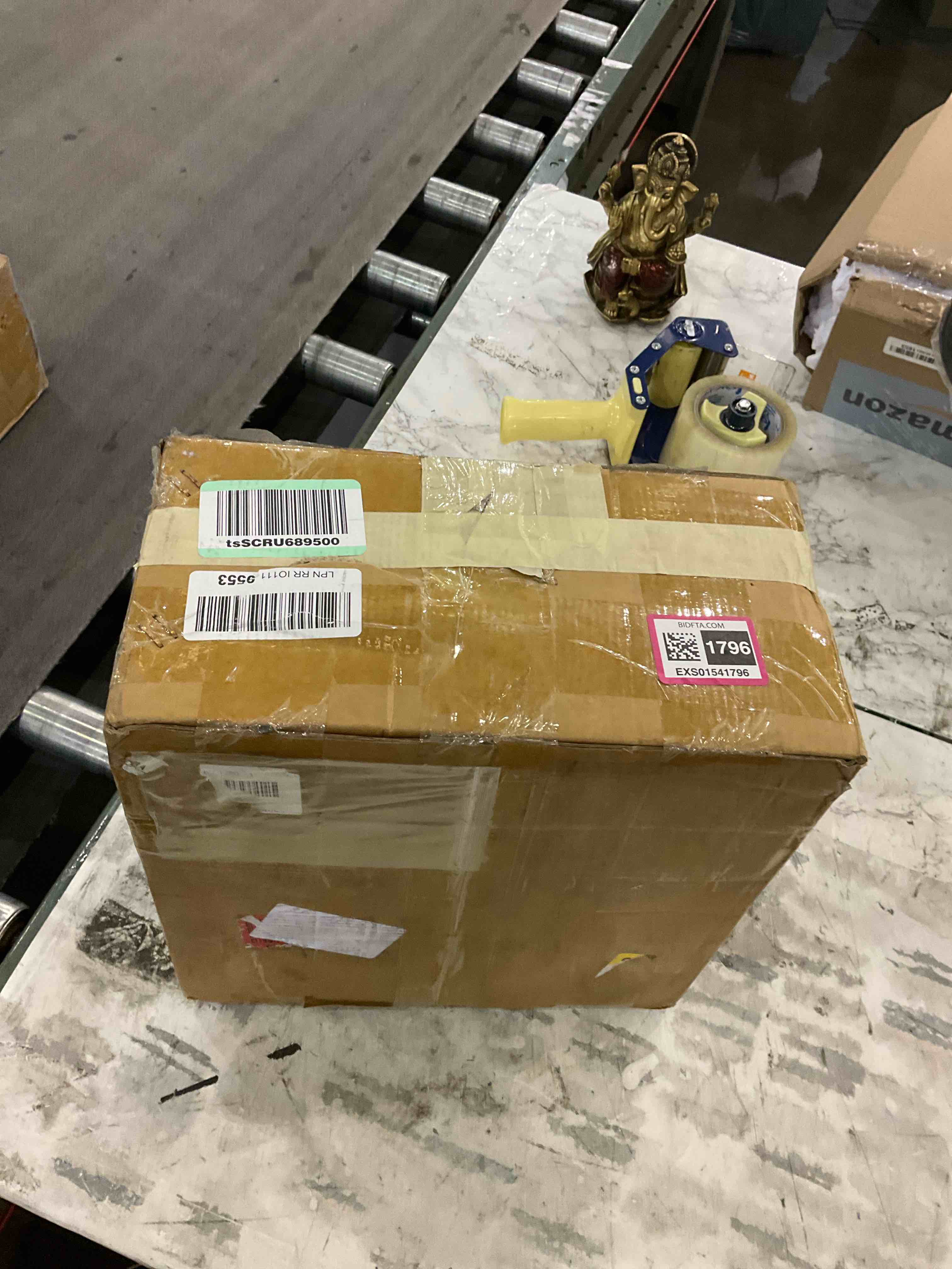 https://s3.amazonaws.com/lotting-images-prod/BargainHunt/EXS01541796_1715780218115.jpeg