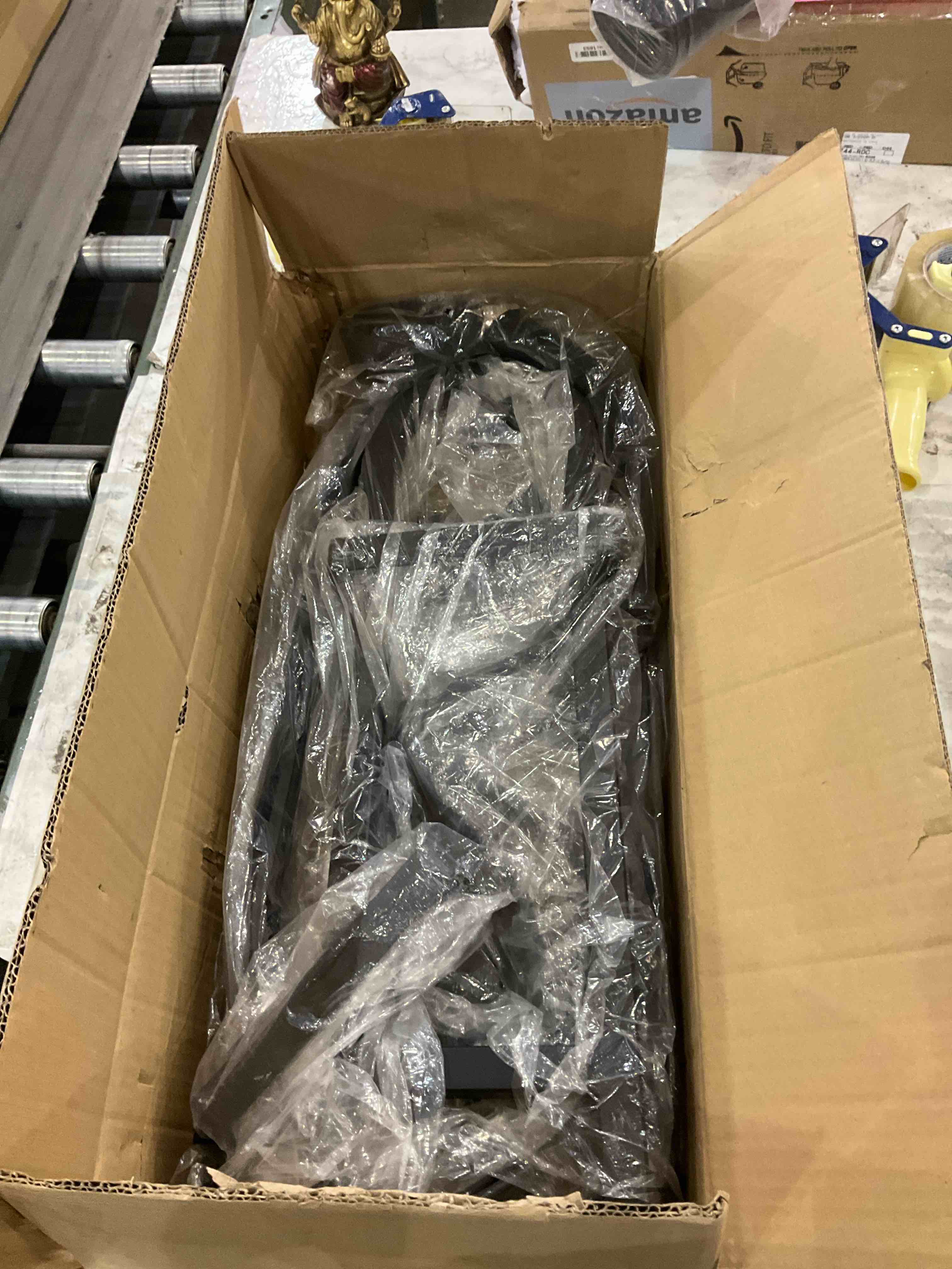 https://s3.amazonaws.com/lotting-images-prod/BargainHunt/EXS01541799_1715780909770.jpeg