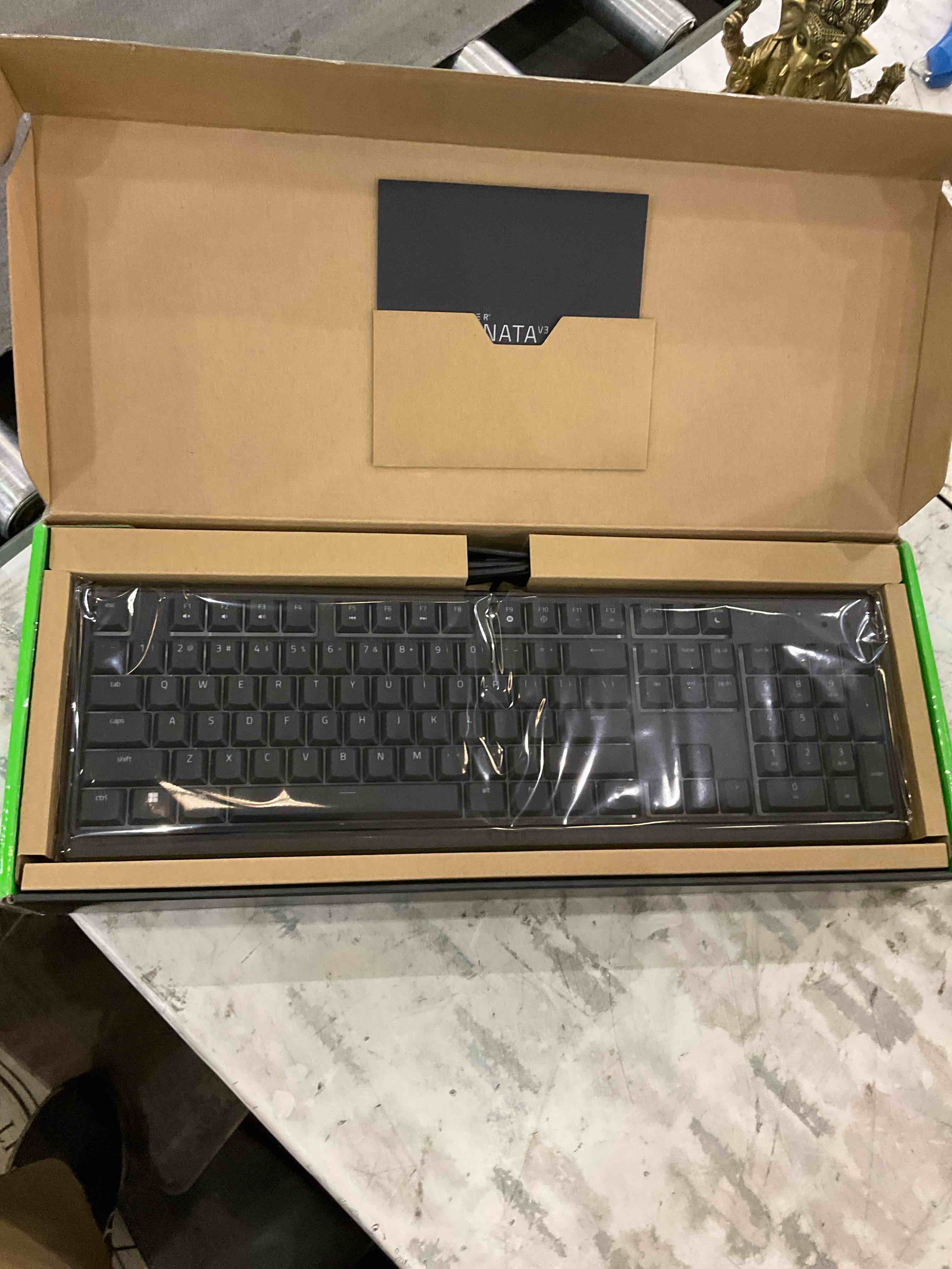 https://s3.amazonaws.com/lotting-images-prod/BargainHunt/EXS01541861_1715794276160.jpeg