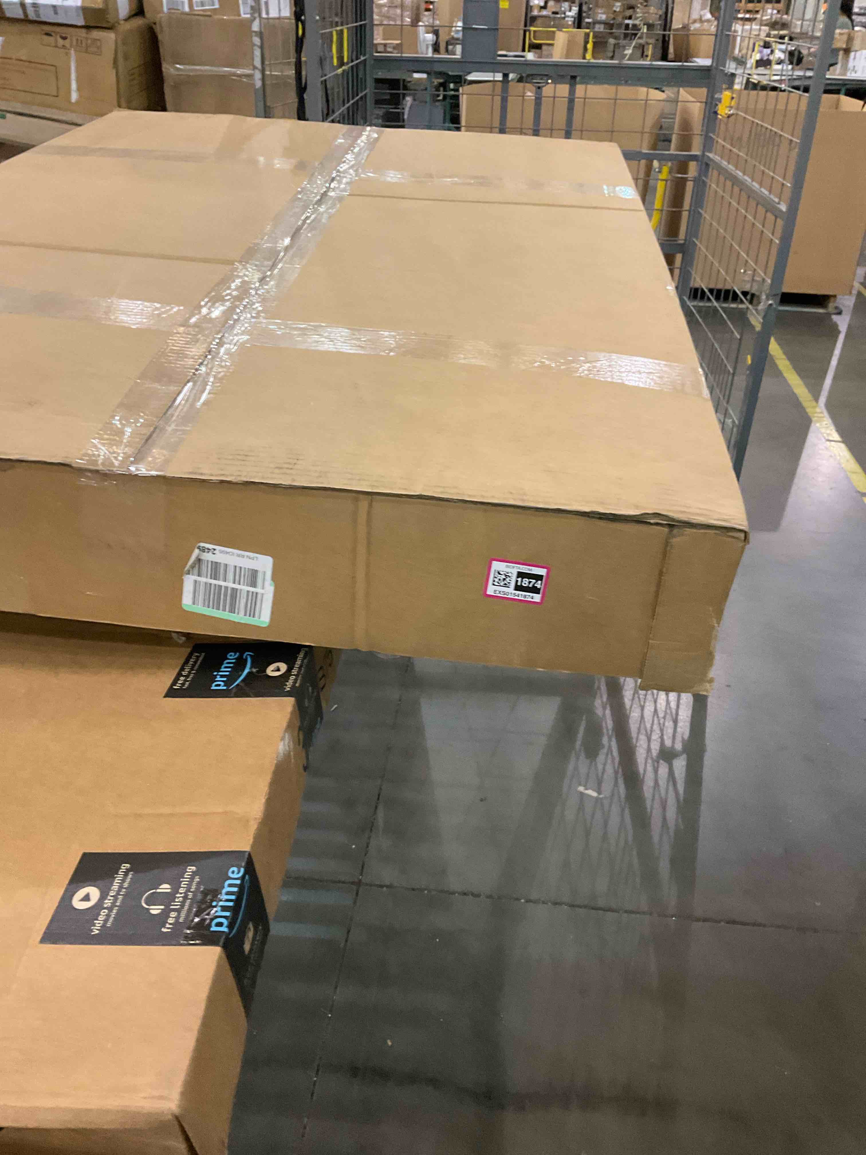https://s3.amazonaws.com/lotting-images-prod/BargainHunt/EXS01541874_1715798336152.jpeg