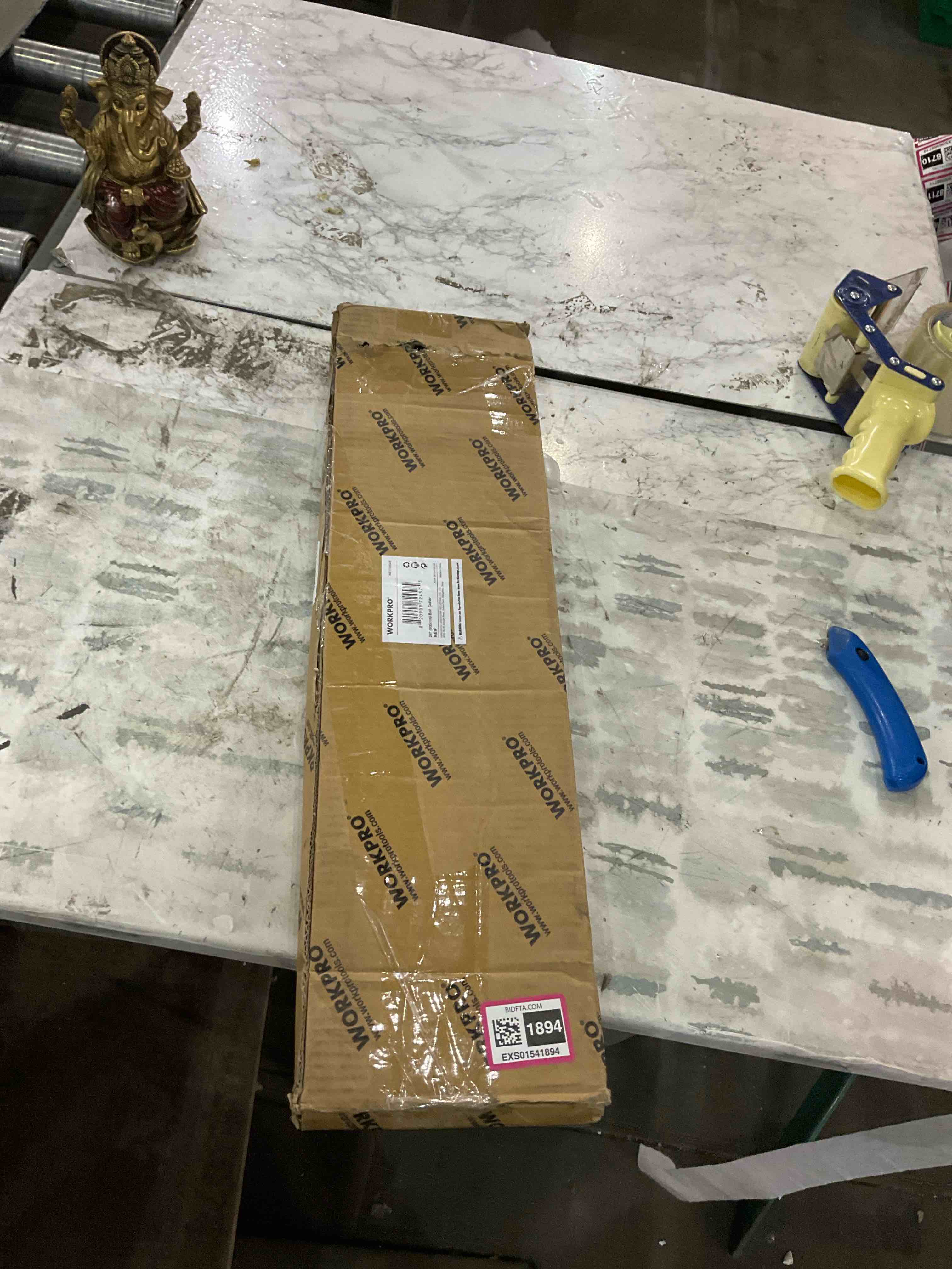 https://s3.amazonaws.com/lotting-images-prod/BargainHunt/EXS01541894_1715860181205.jpeg