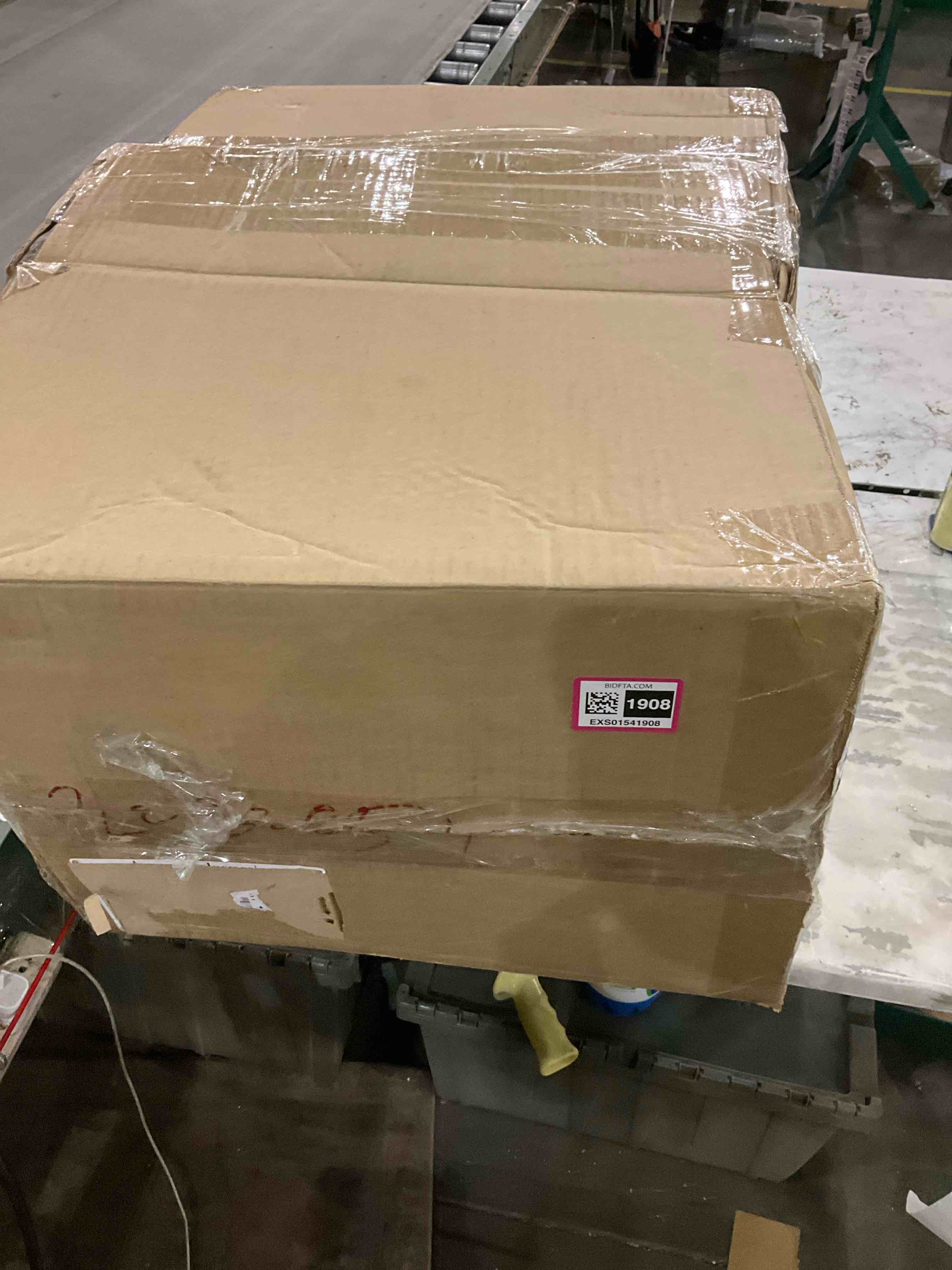 https://s3.amazonaws.com/lotting-images-prod/BargainHunt/EXS01541908_1715945760209.jpeg