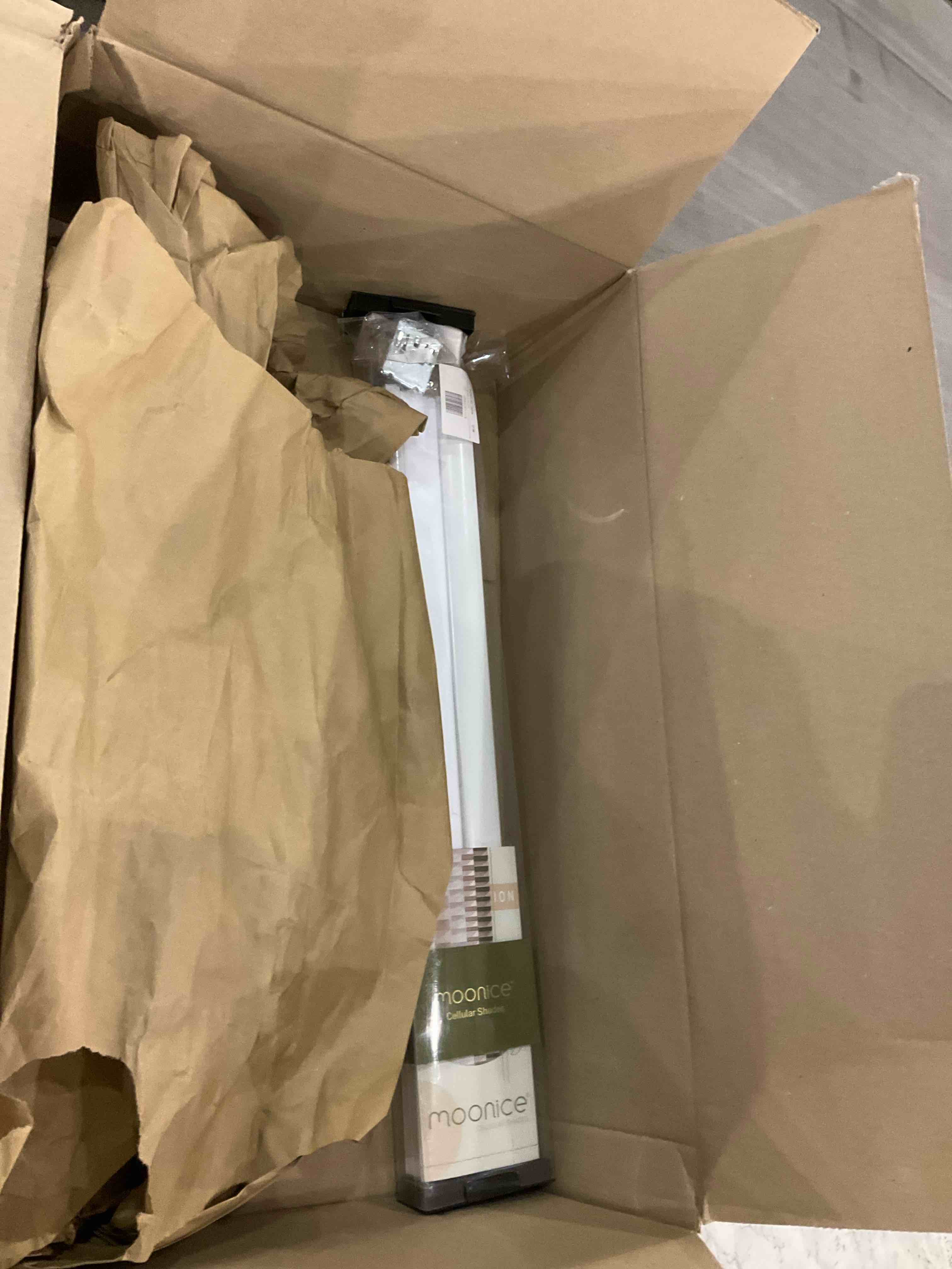 https://s3.amazonaws.com/lotting-images-prod/BargainHunt/EXS01541911_1715946012330.jpeg