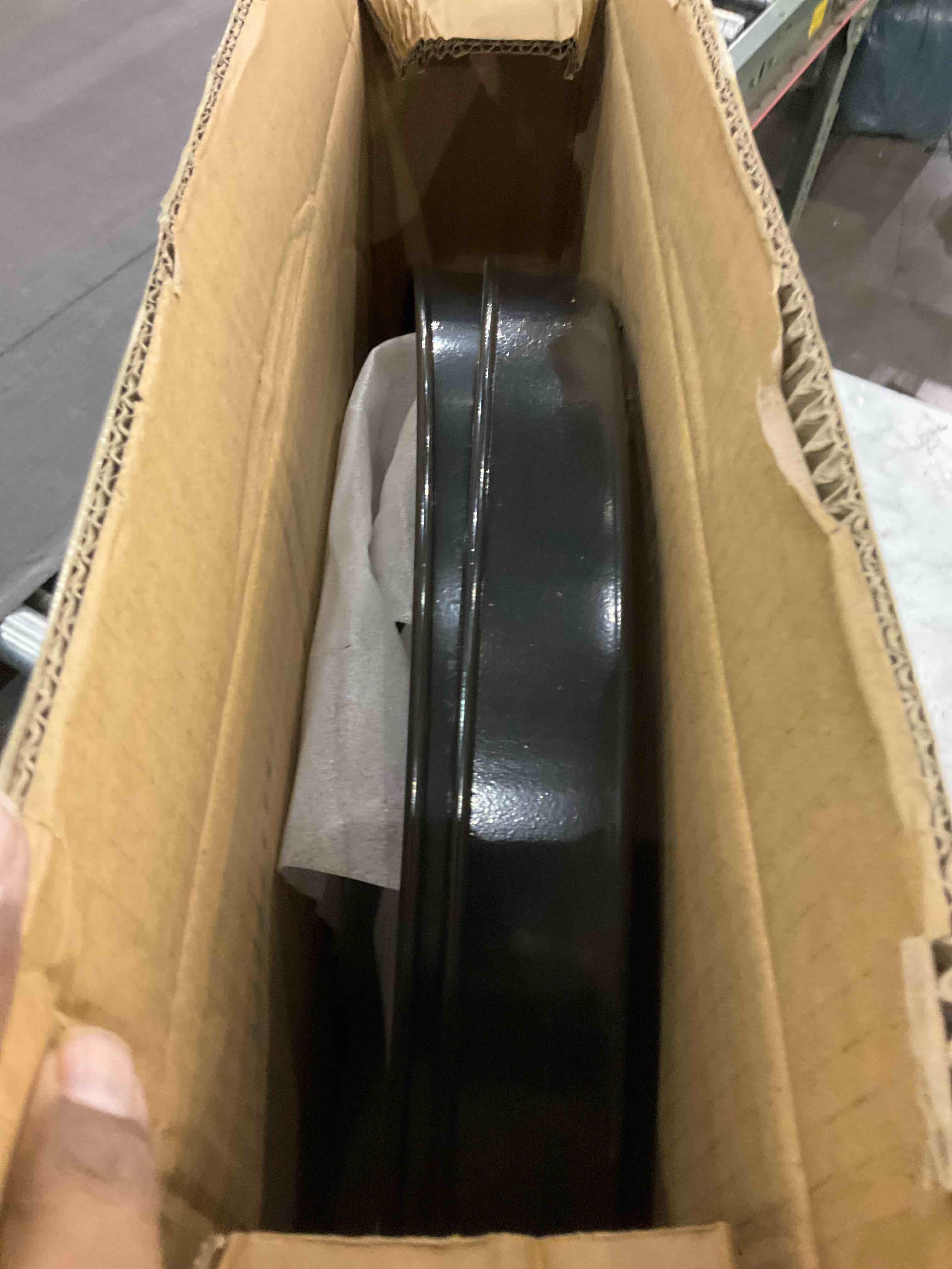 https://s3.amazonaws.com/lotting-images-prod/BargainHunt/EXS01541935_1715948938226.jpeg