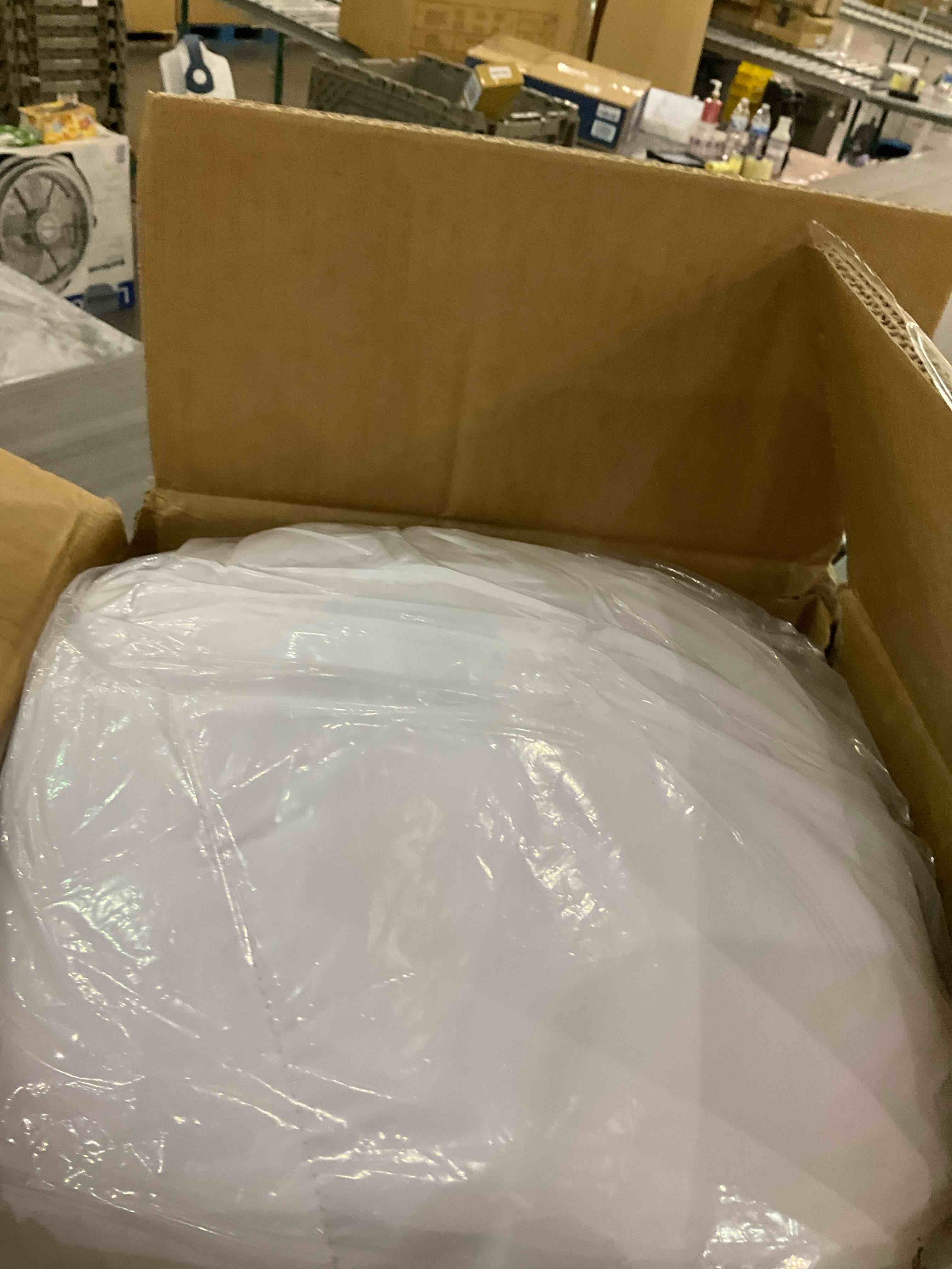 https://s3.amazonaws.com/lotting-images-prod/BargainHunt/EXS01541966_1715955254880.jpeg