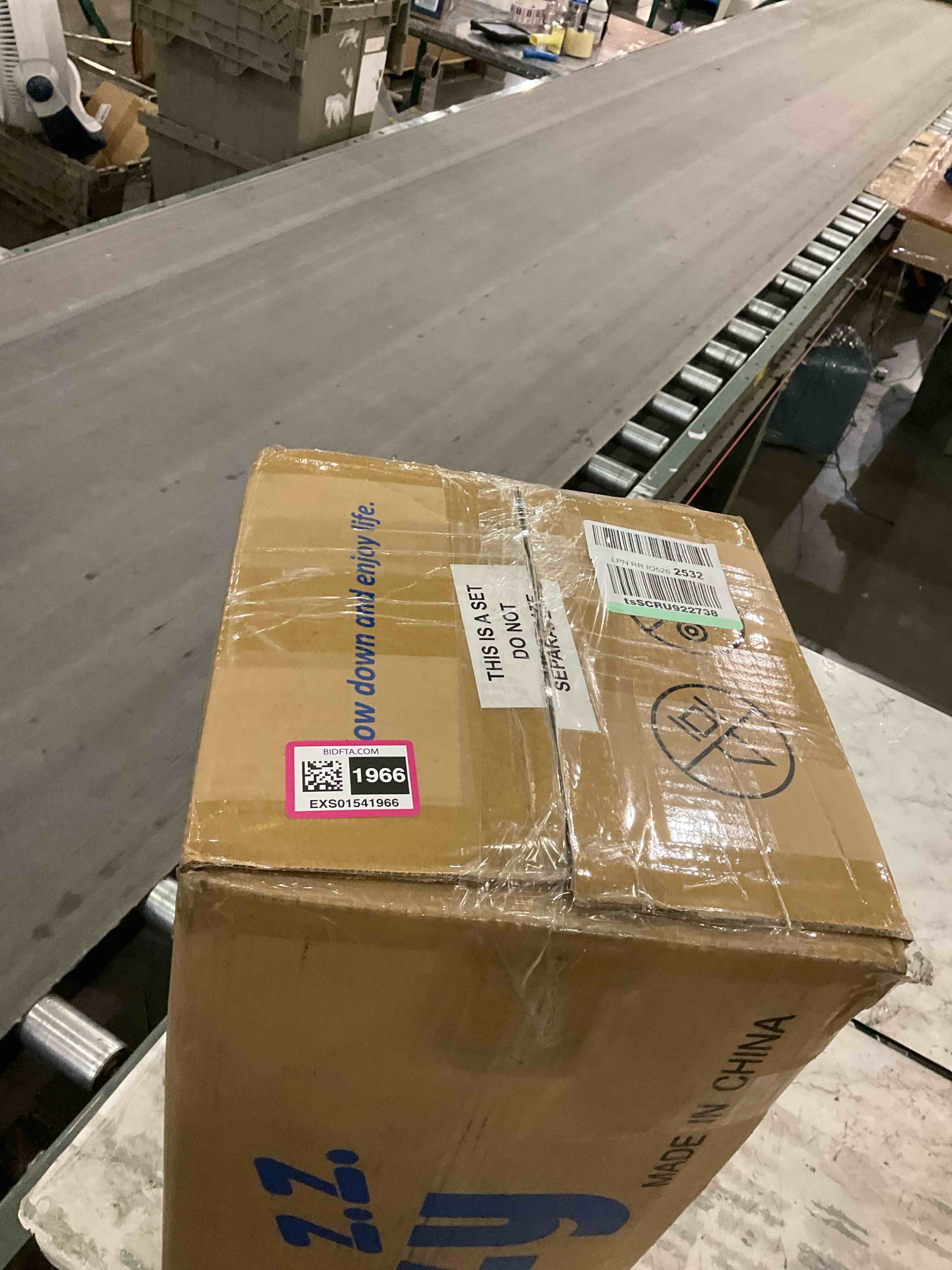 https://s3.amazonaws.com/lotting-images-prod/BargainHunt/EXS01541966_1715955284421.jpeg