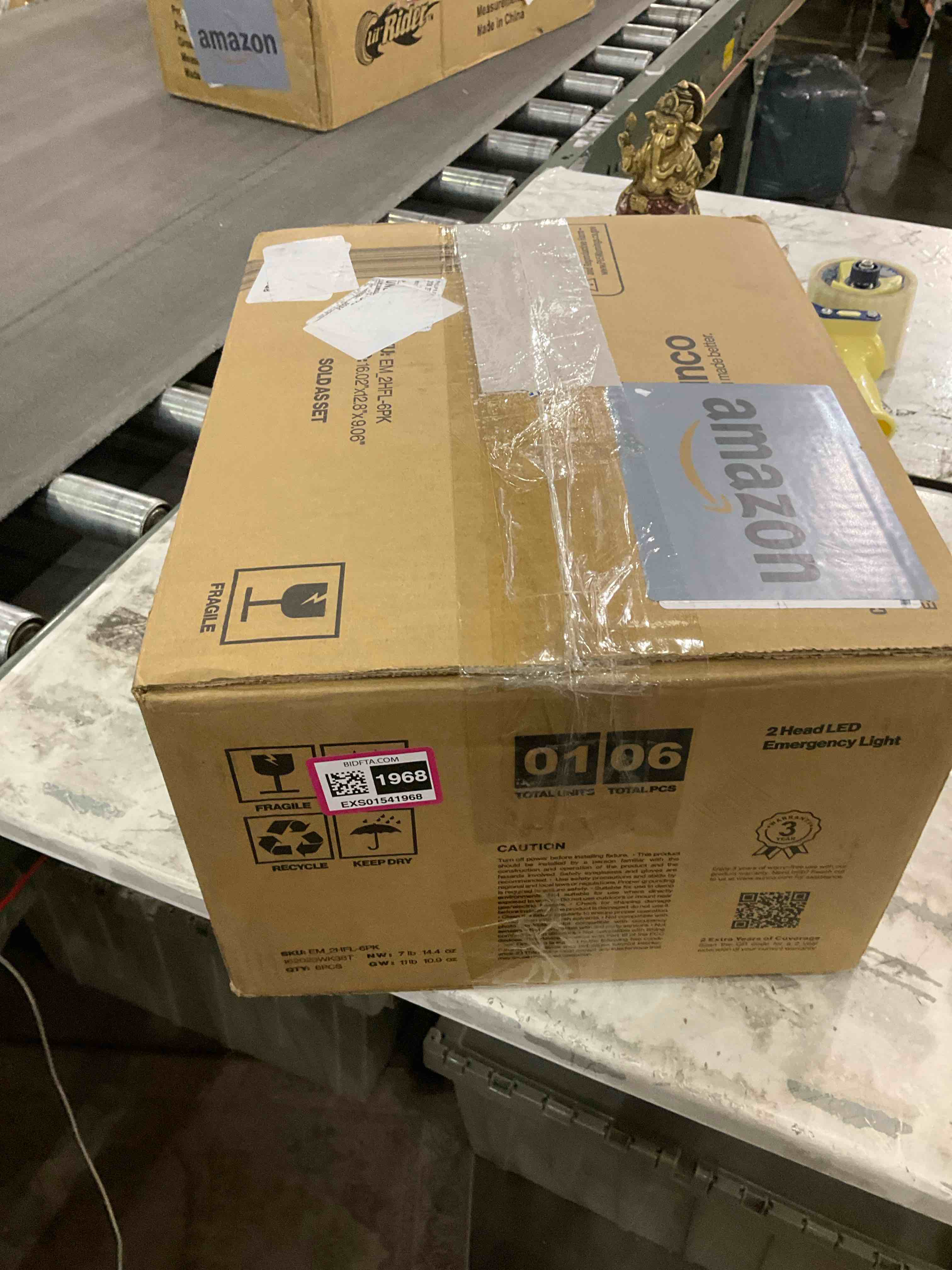 https://s3.amazonaws.com/lotting-images-prod/BargainHunt/EXS01541968_1715955452265.jpeg