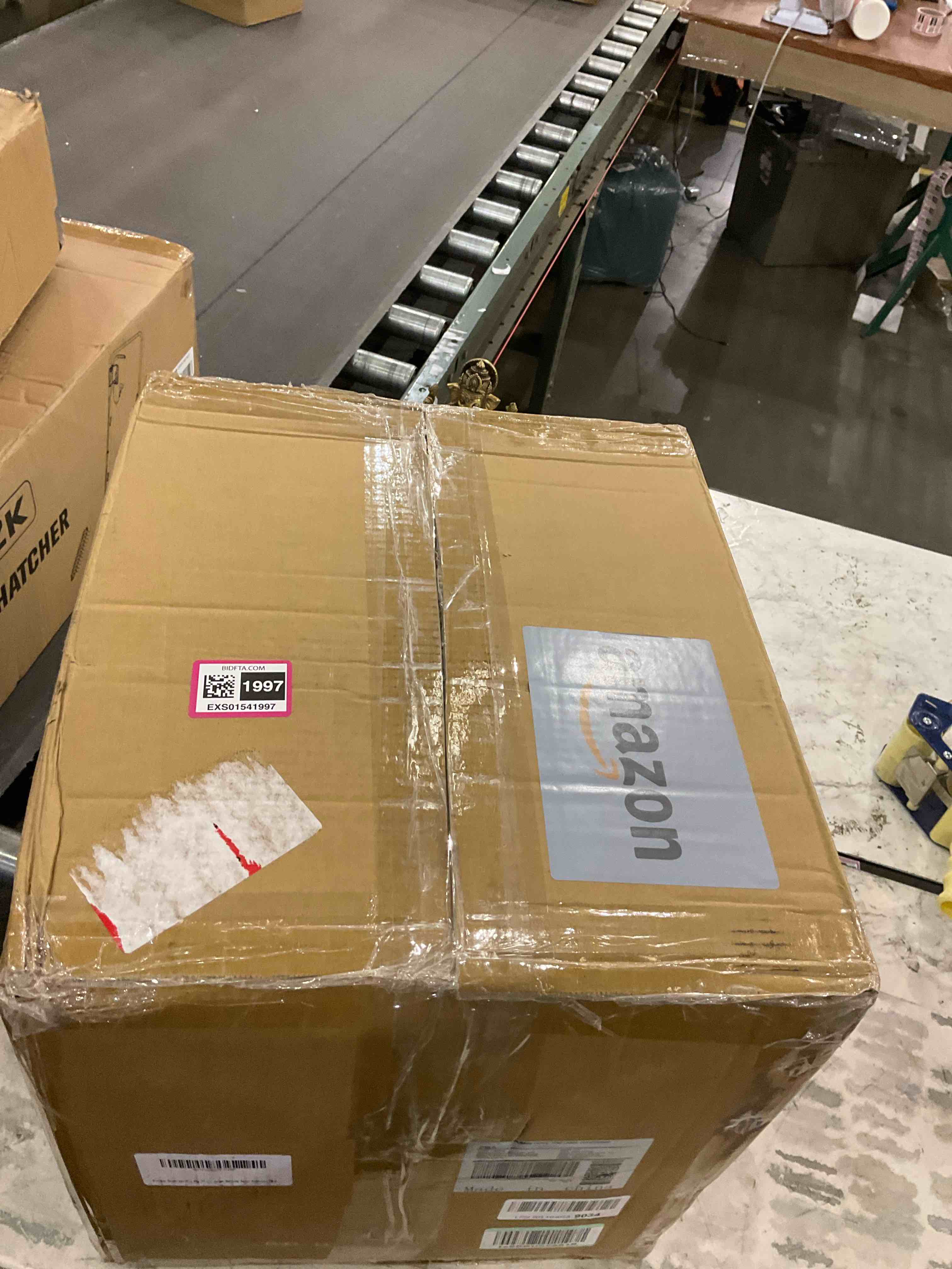 https://s3.amazonaws.com/lotting-images-prod/BargainHunt/EXS01541997_1715959501080.jpeg